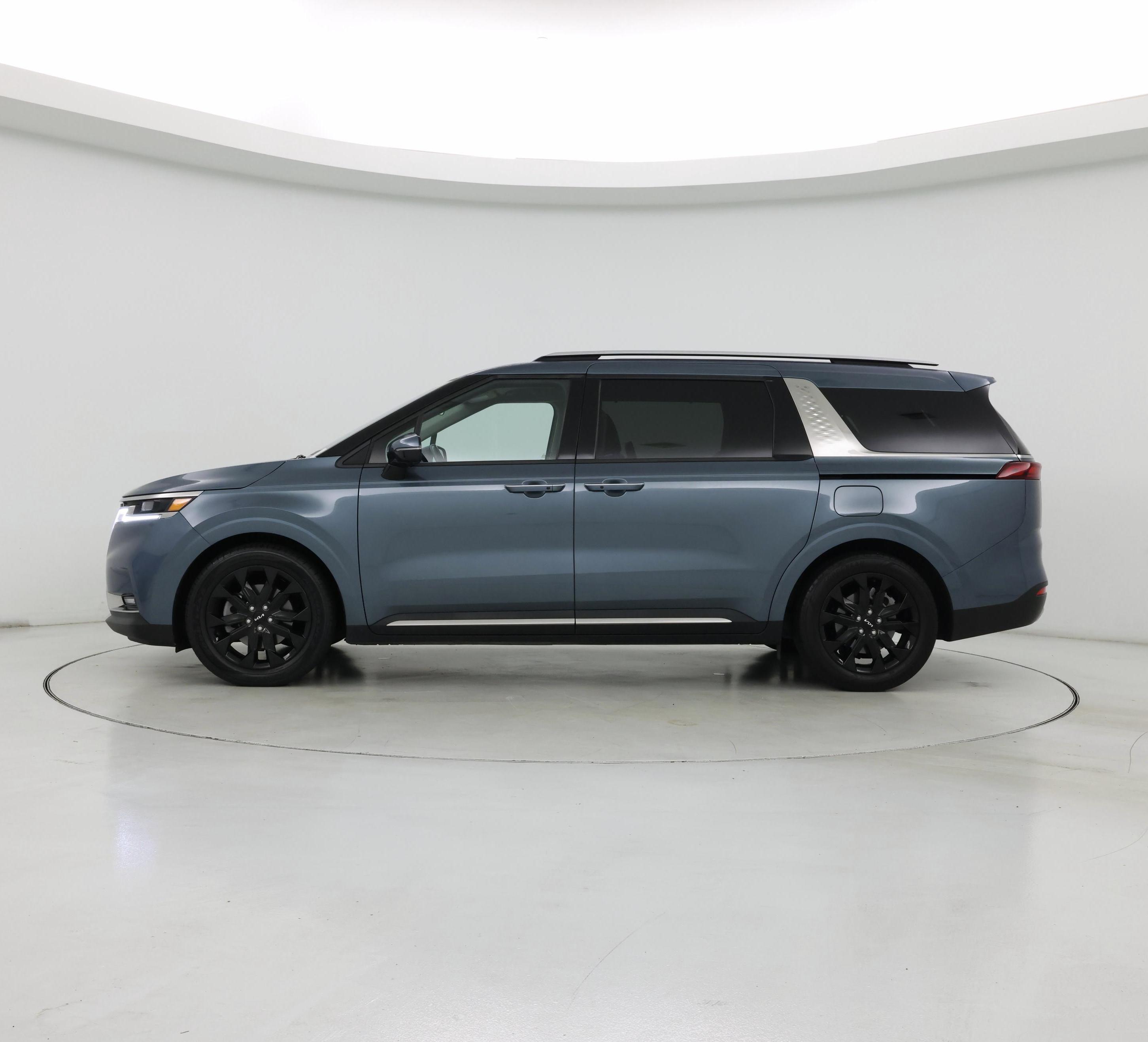Thumbnail: 2024 Kia Carnival - 3