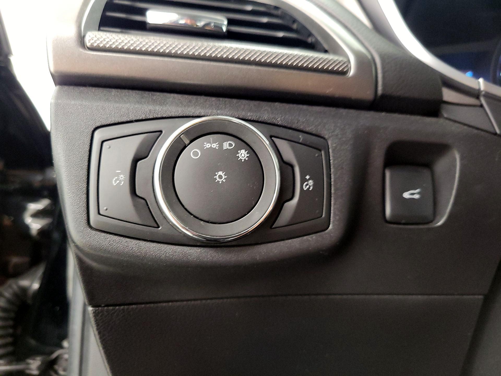 Thumbnail: 2017 Ford Fusion - 13