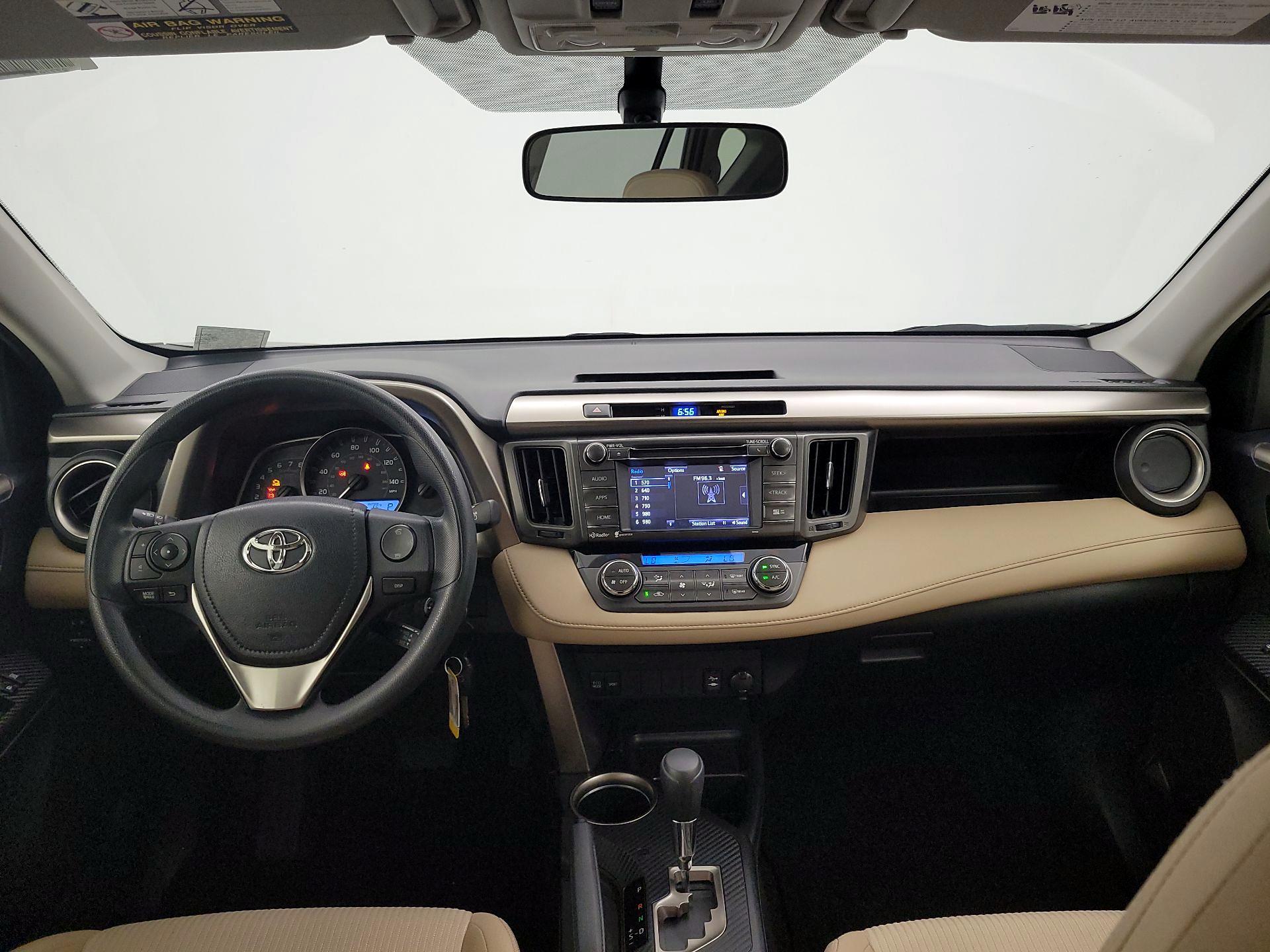 Thumbnail: 2015 Toyota RAV4 - 9