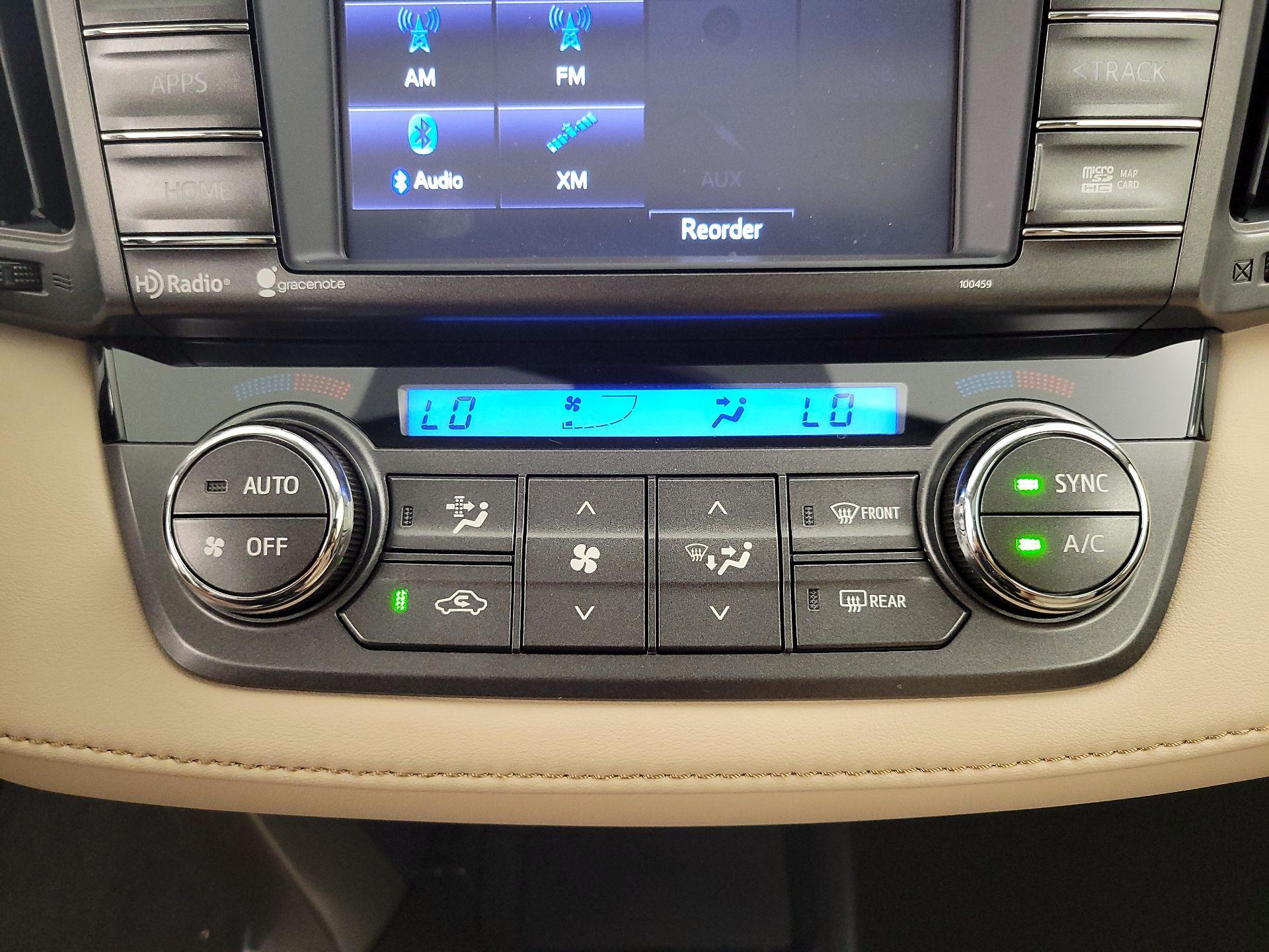 Thumbnail: 2015 Toyota RAV4 - 16