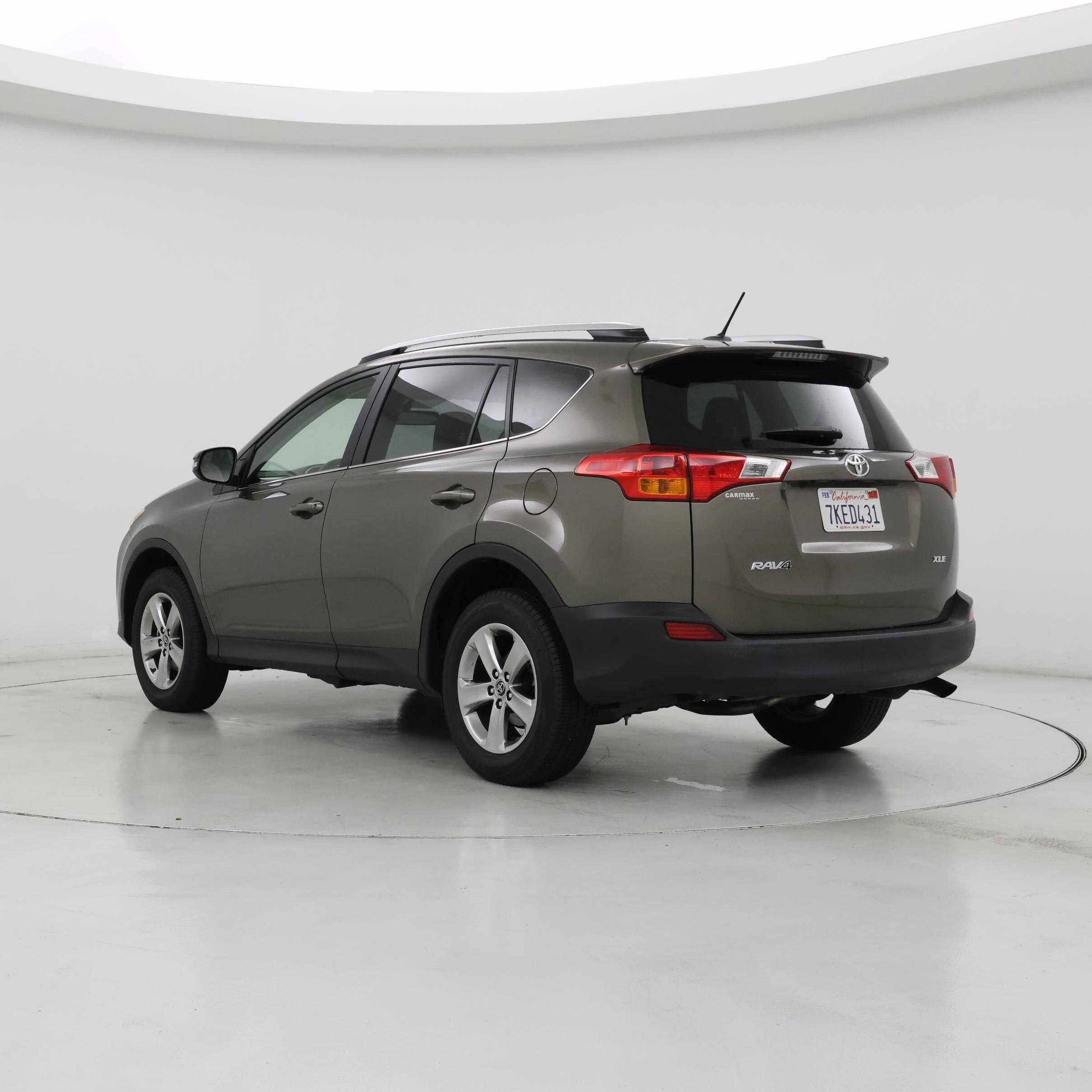 Thumbnail: 2015 Toyota RAV4 - 2