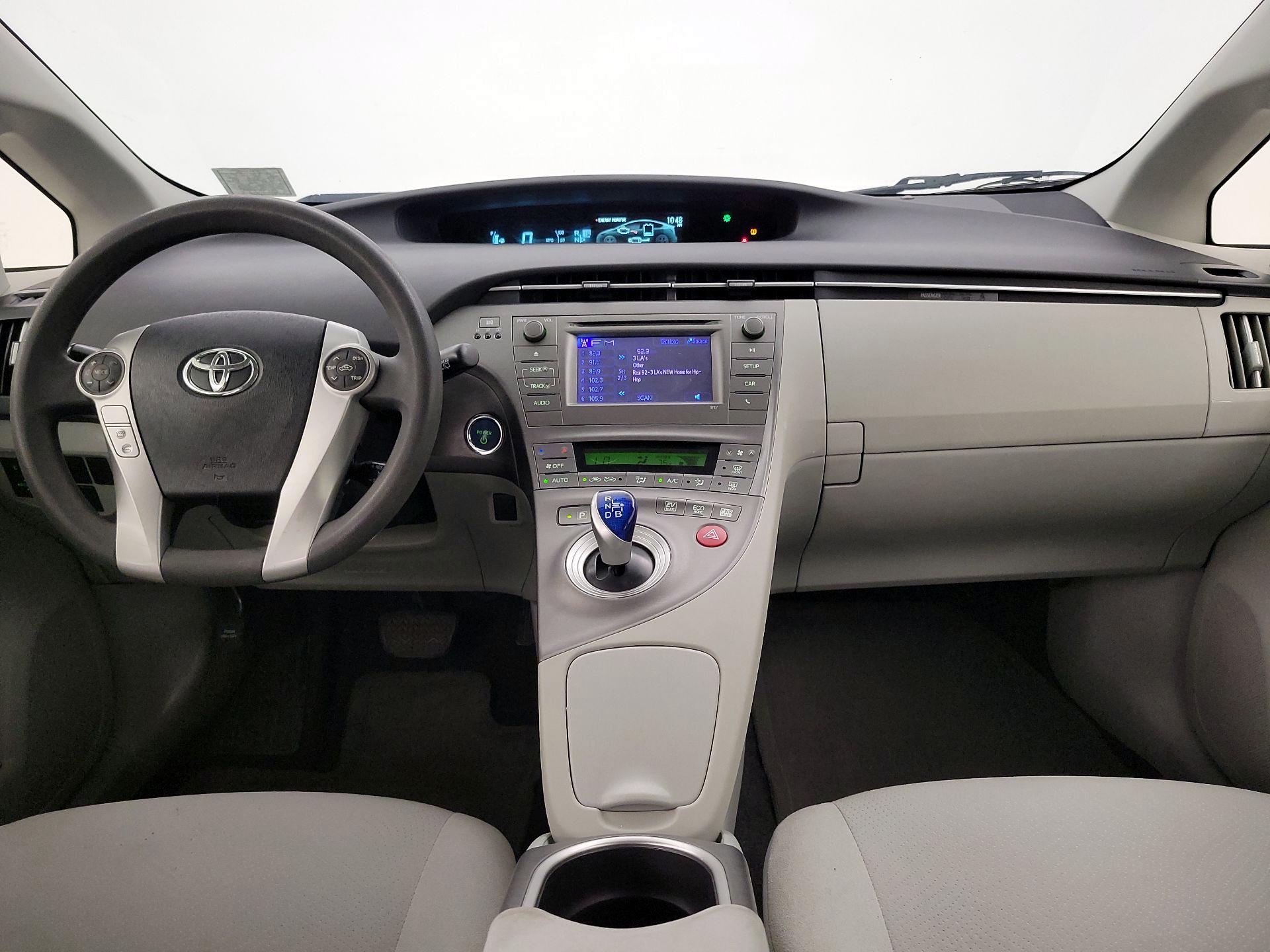 Thumbnail: 2014 Toyota Prius - 9