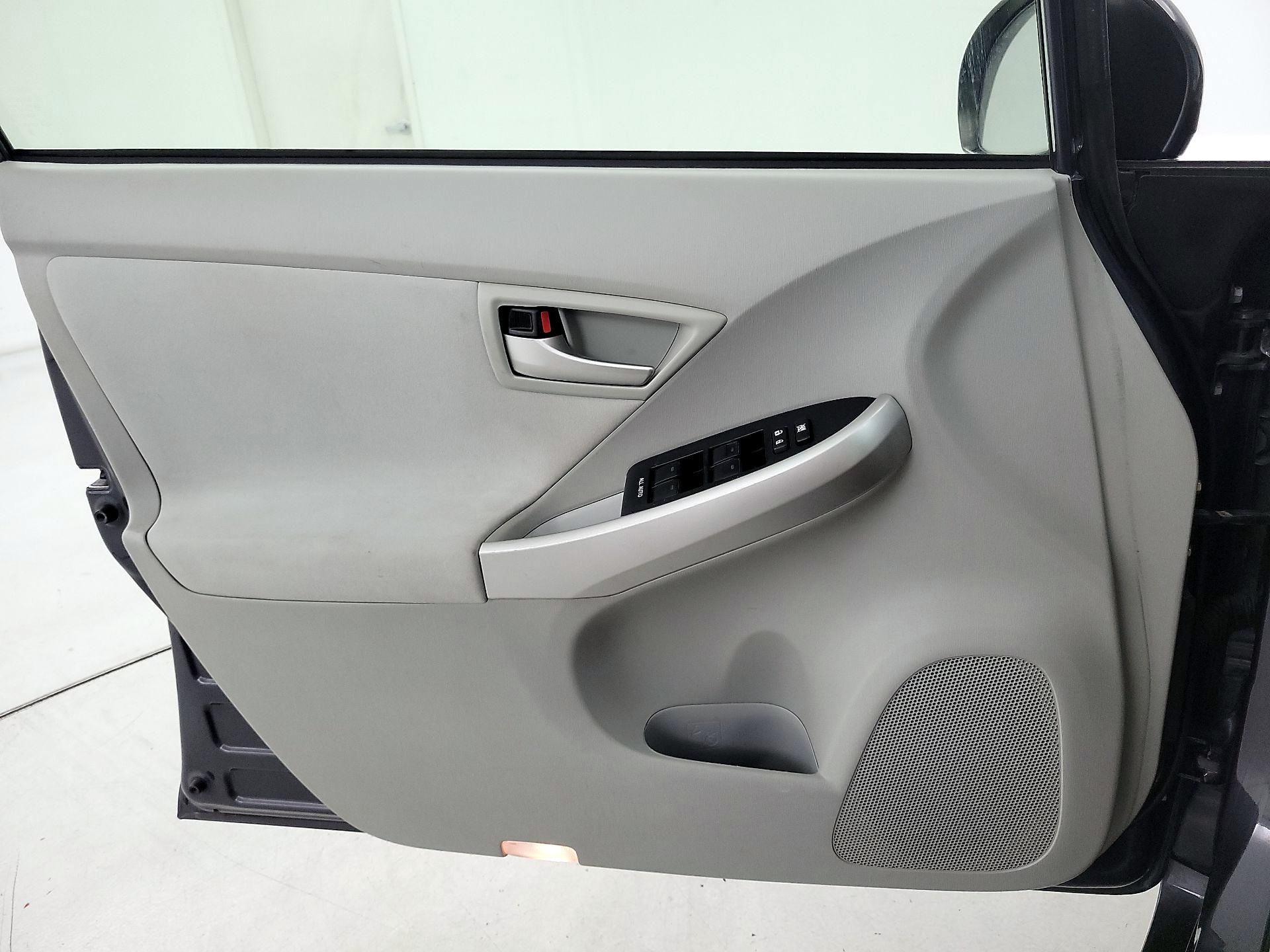 Thumbnail: 2014 Toyota Prius - 12