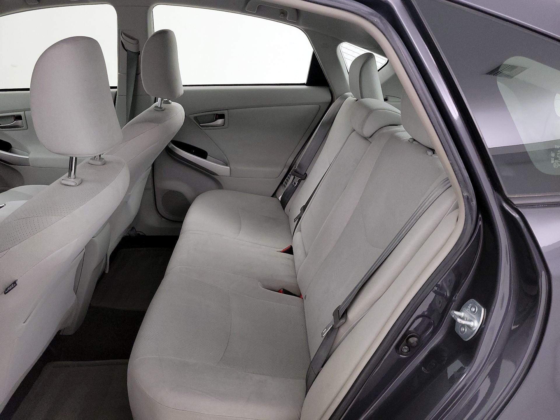 Thumbnail: 2014 Toyota Prius - 18