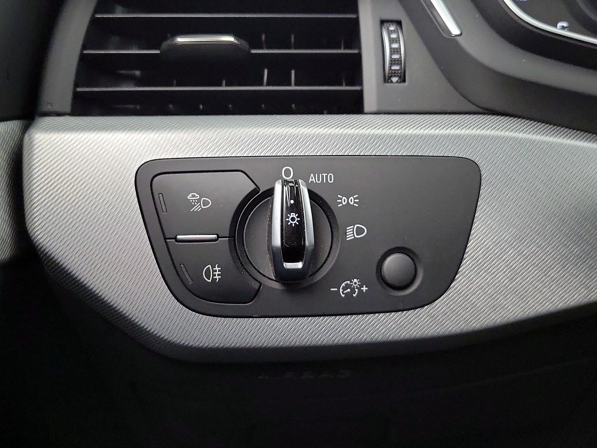 Thumbnail: 2017 Audi A4 - 13