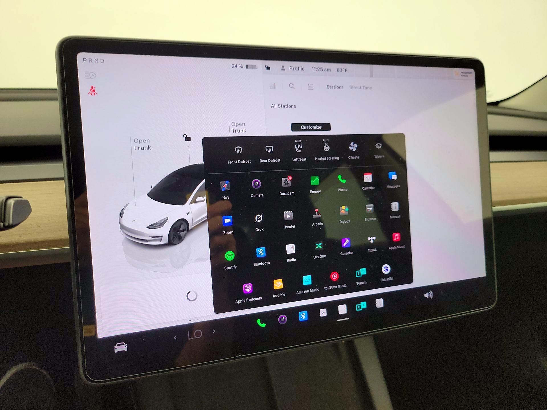 Thumbnail: 2022 Tesla Model 3 - 15