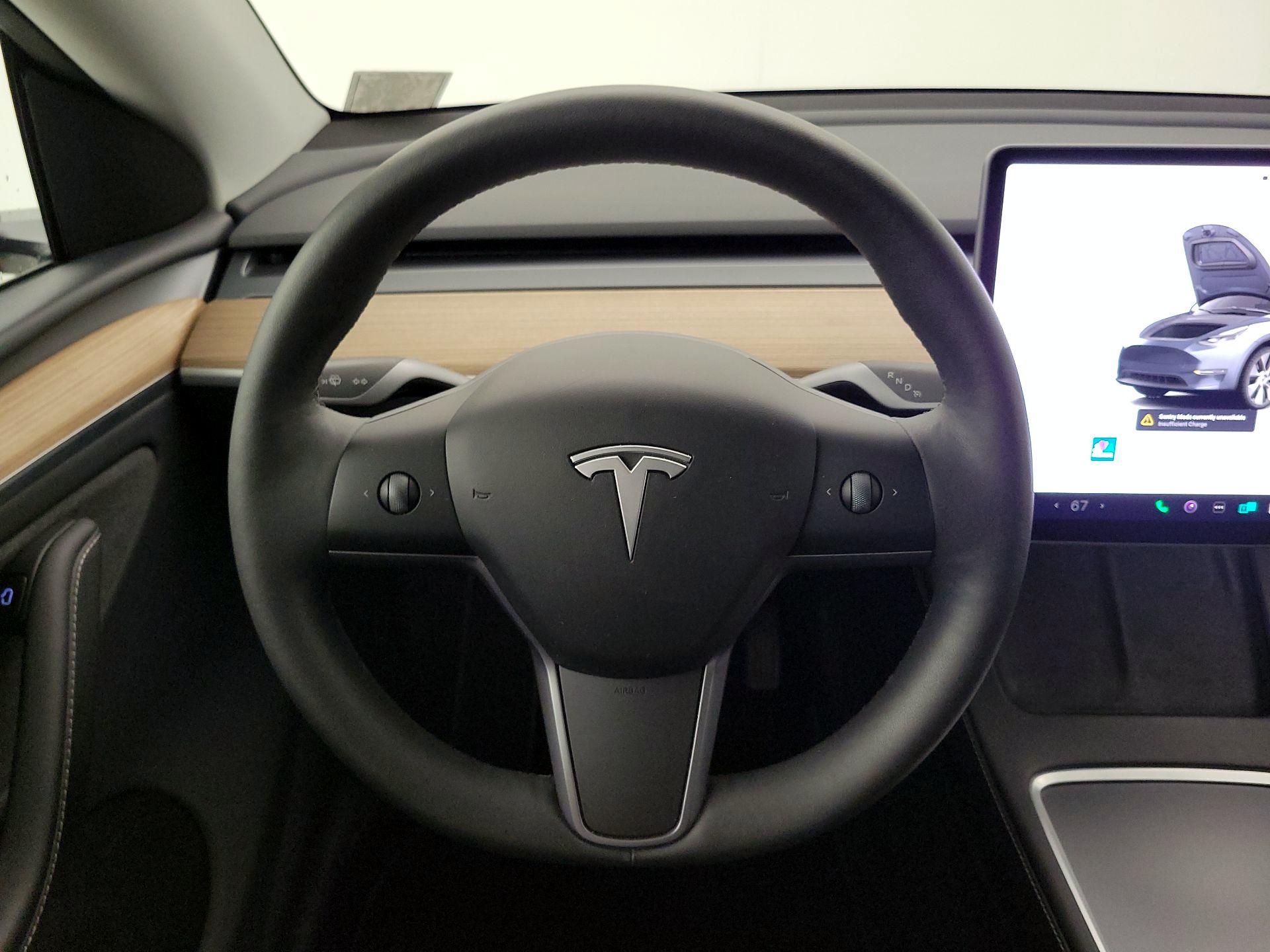 Thumbnail: 2023 Tesla Model Y - 10