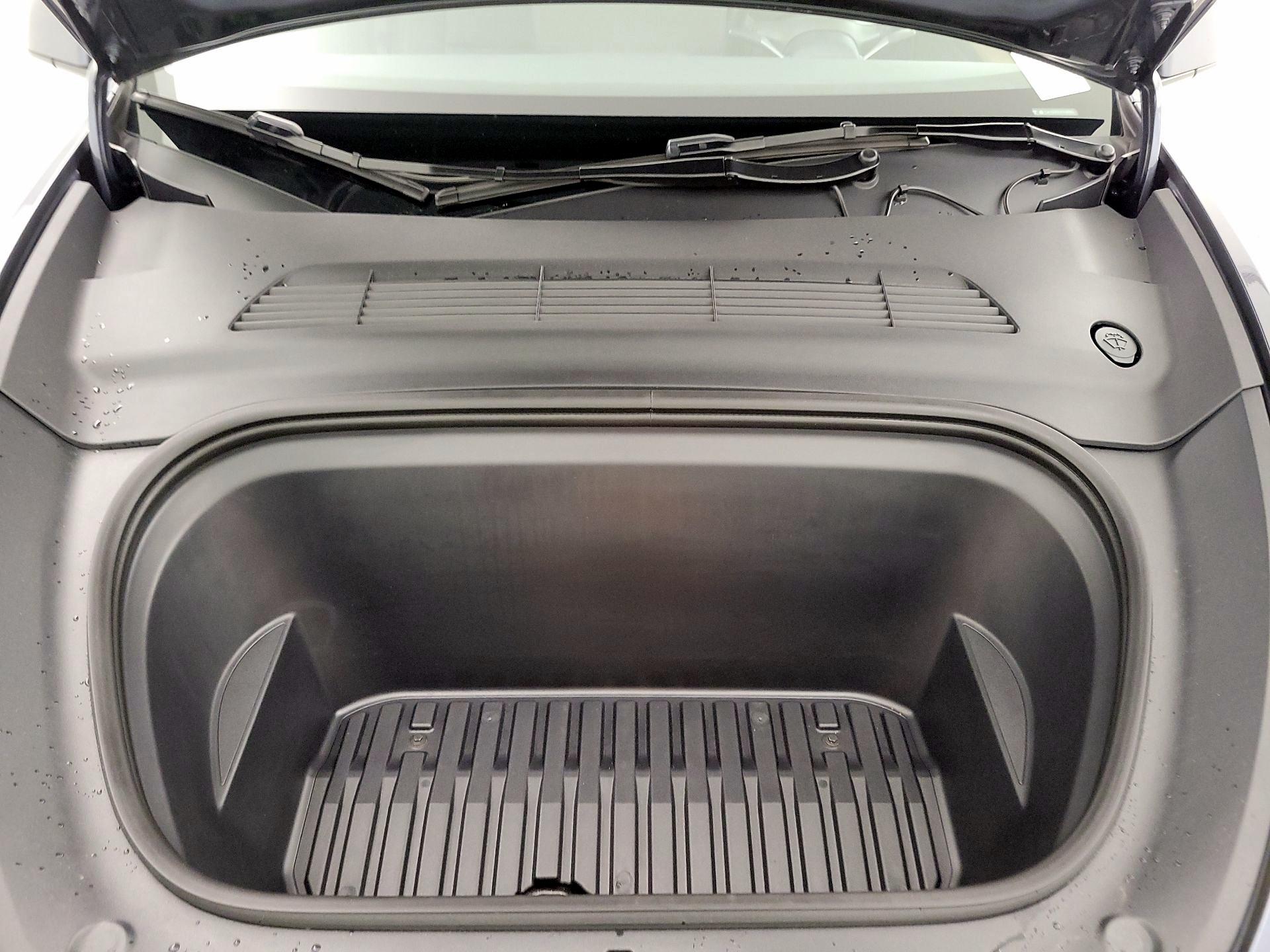 Thumbnail: 2023 Tesla Model Y - 20
