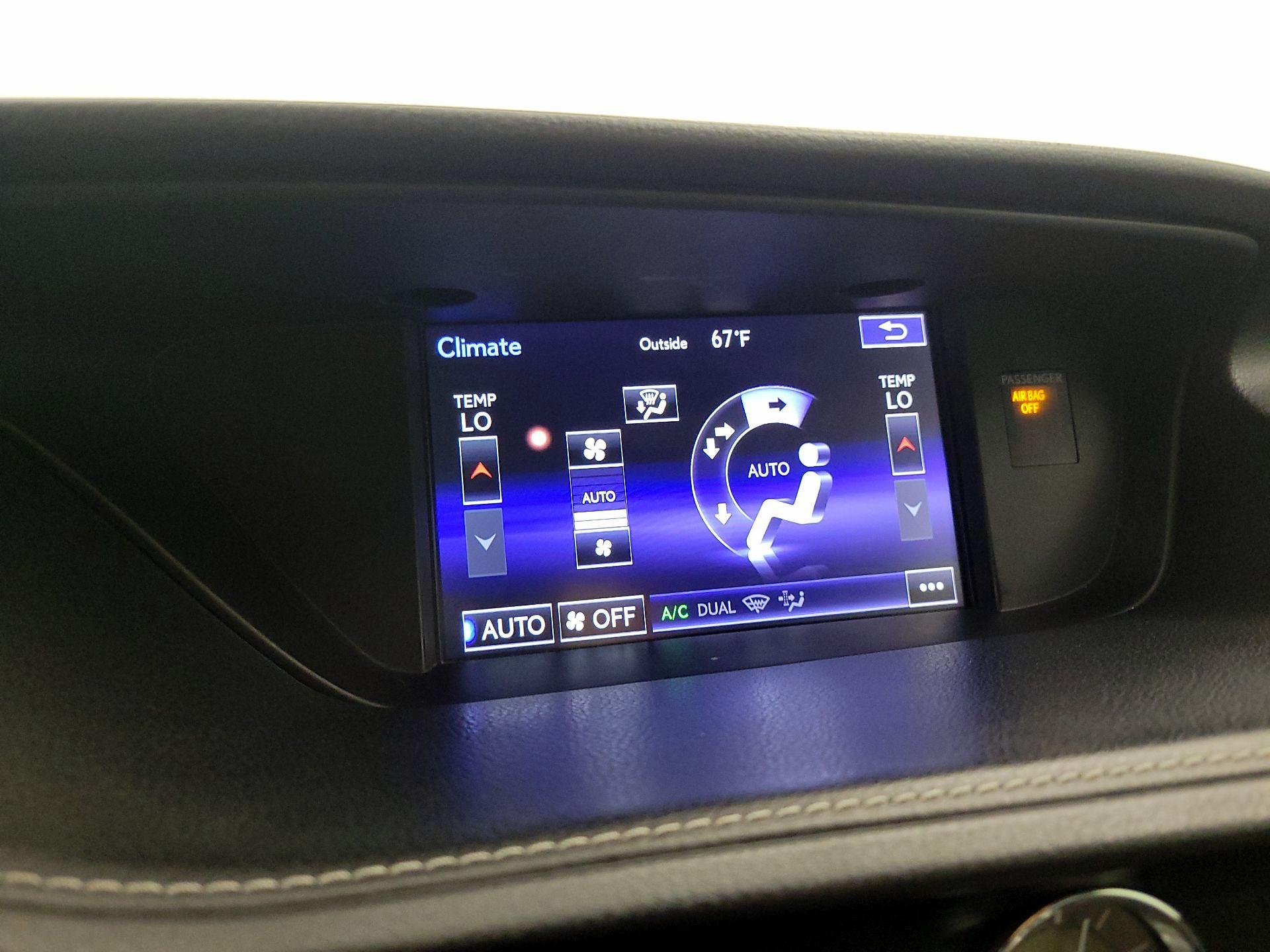 Thumbnail: 2015 Lexus ES - 17
