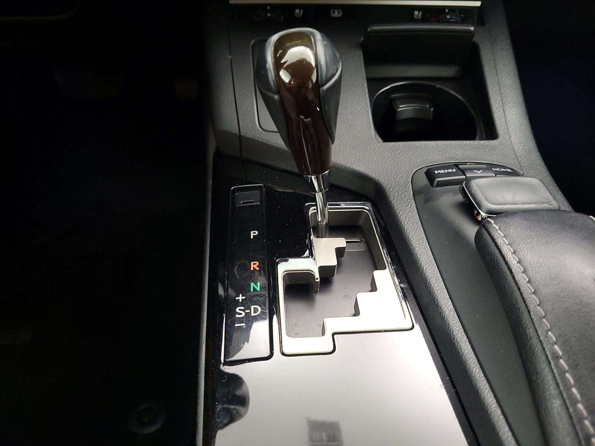 Thumbnail: 2015 Lexus ES - 18