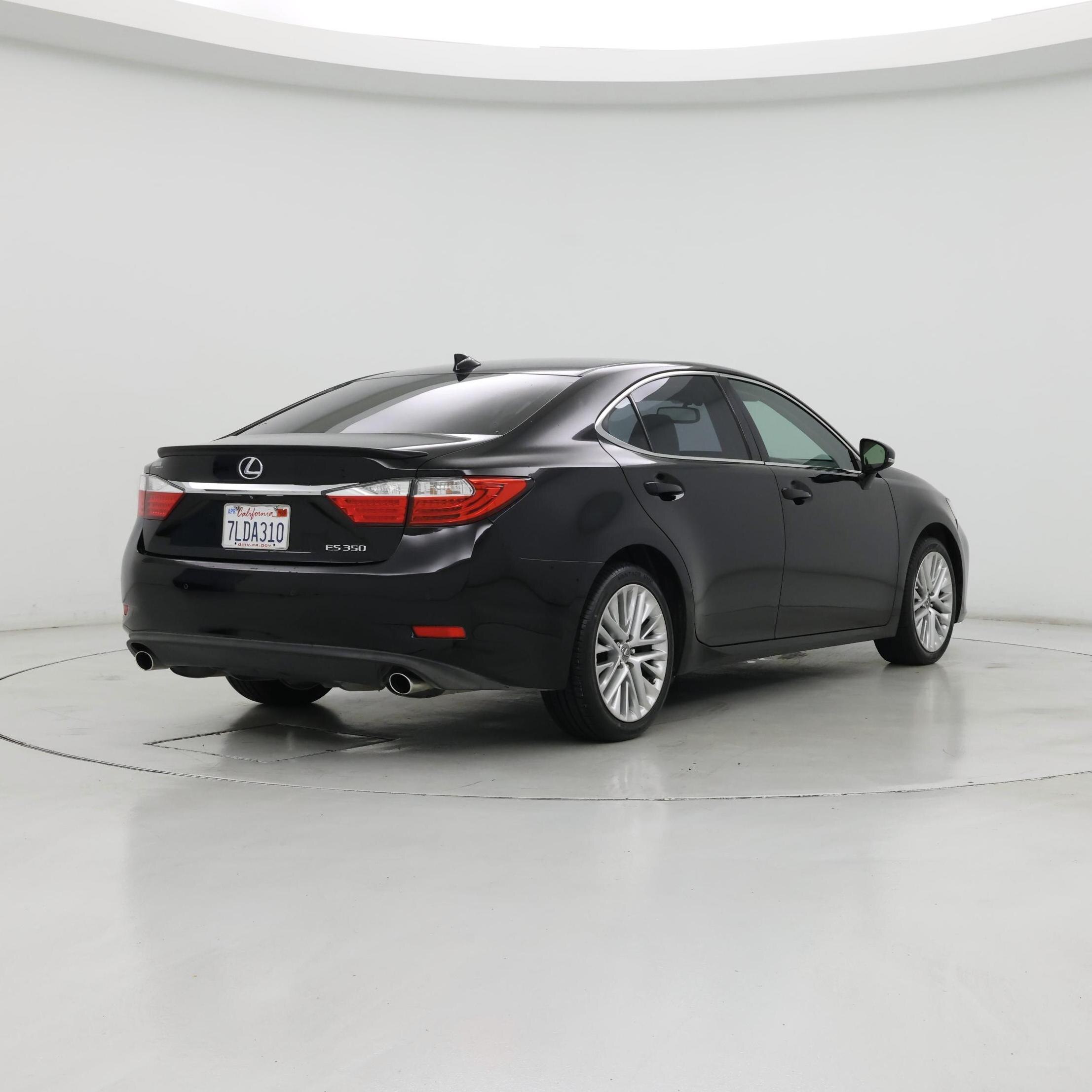 Thumbnail: 2015 Lexus ES - 8