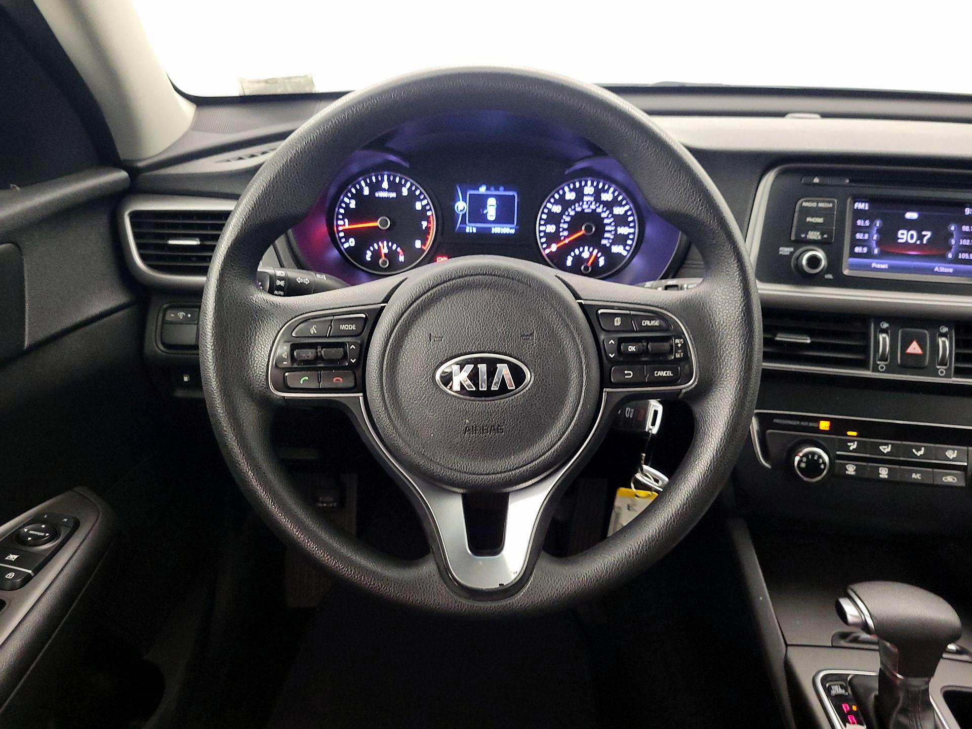 Thumbnail: 2016 Kia Optima - 10