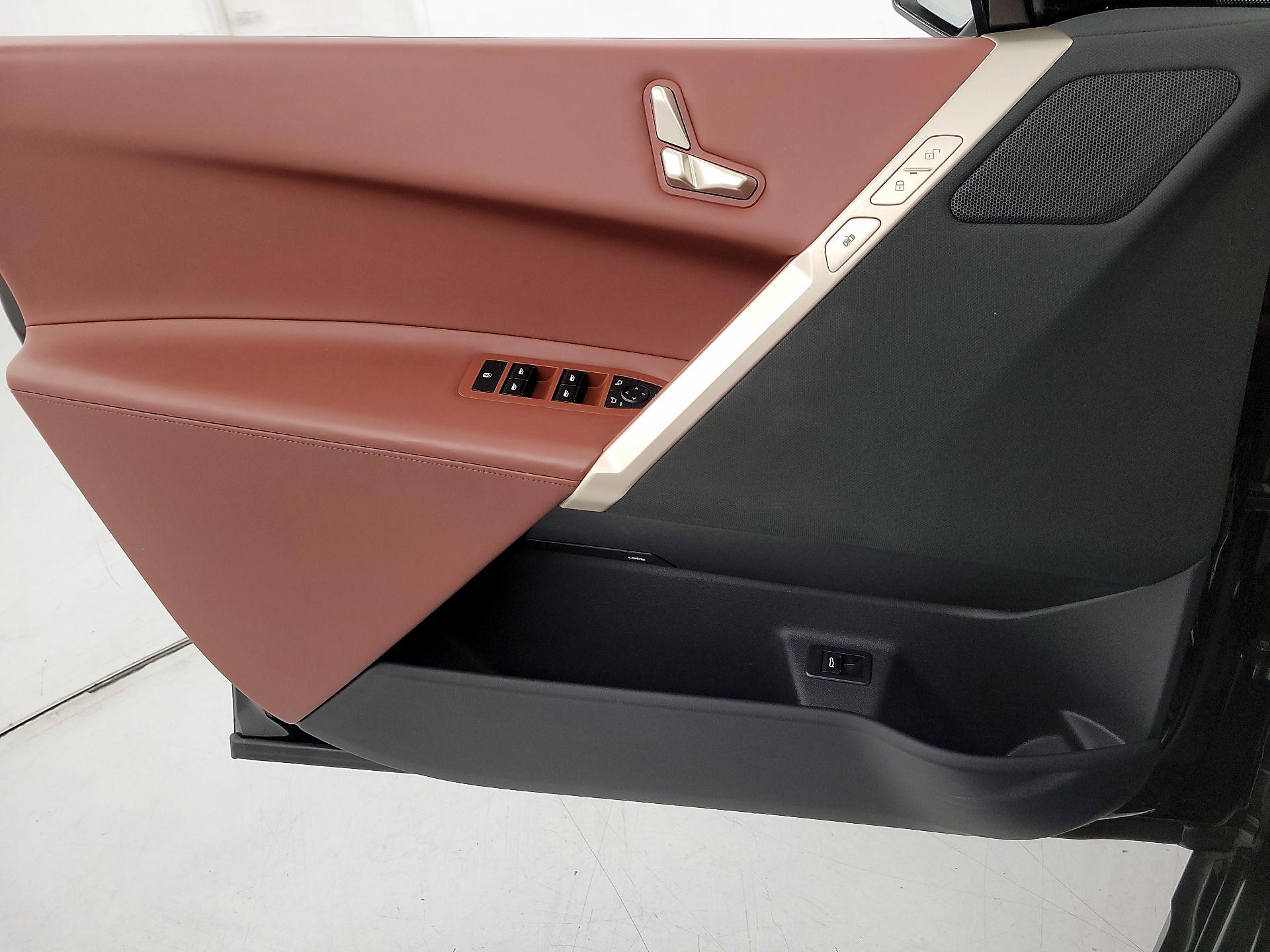 Thumbnail: 2023 BMW iX - 12