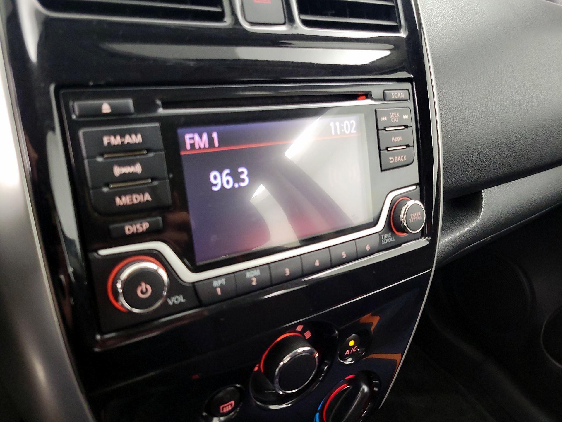 Thumbnail: 2016 Nissan Versa Note - 15