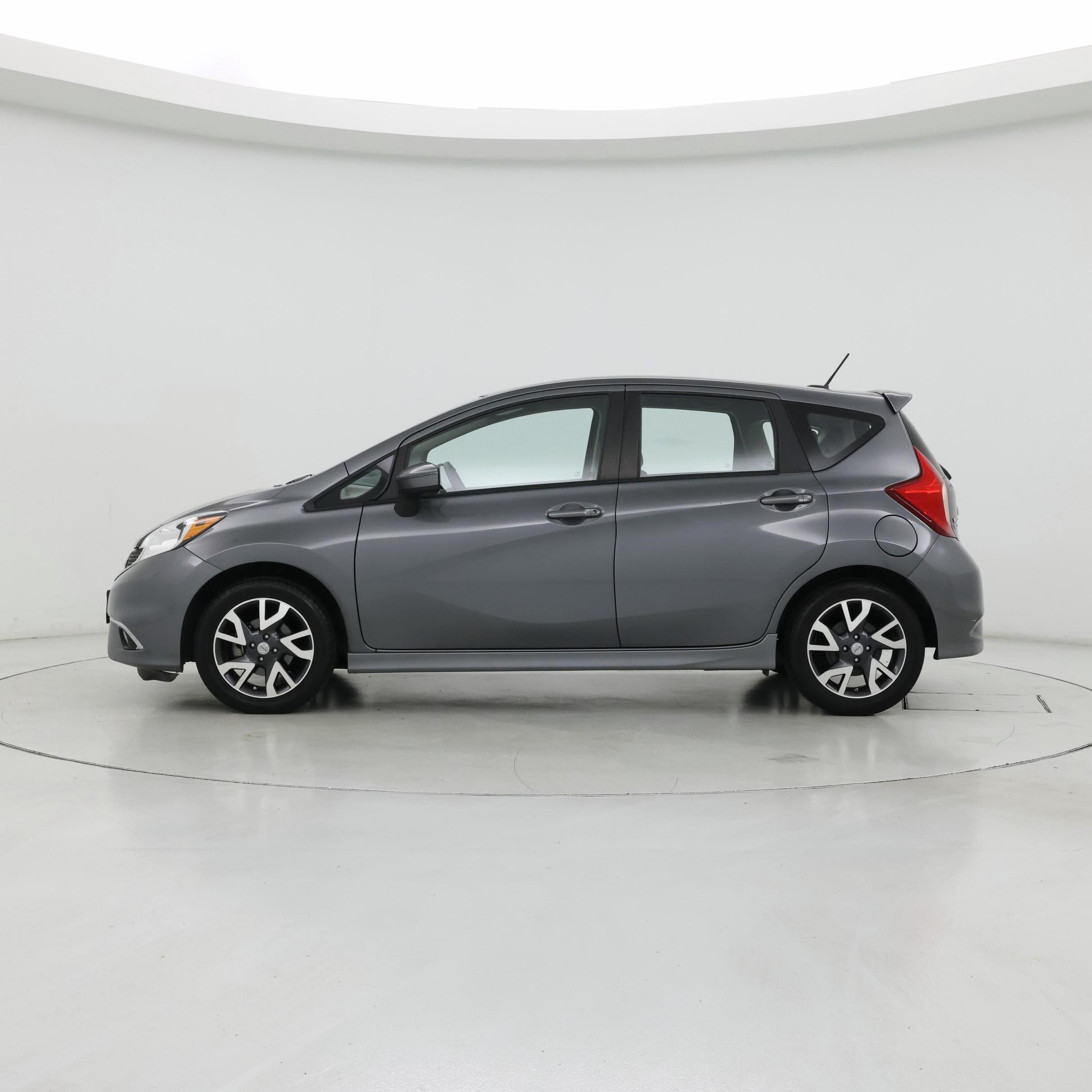 Thumbnail: 2016 Nissan Versa Note - 3