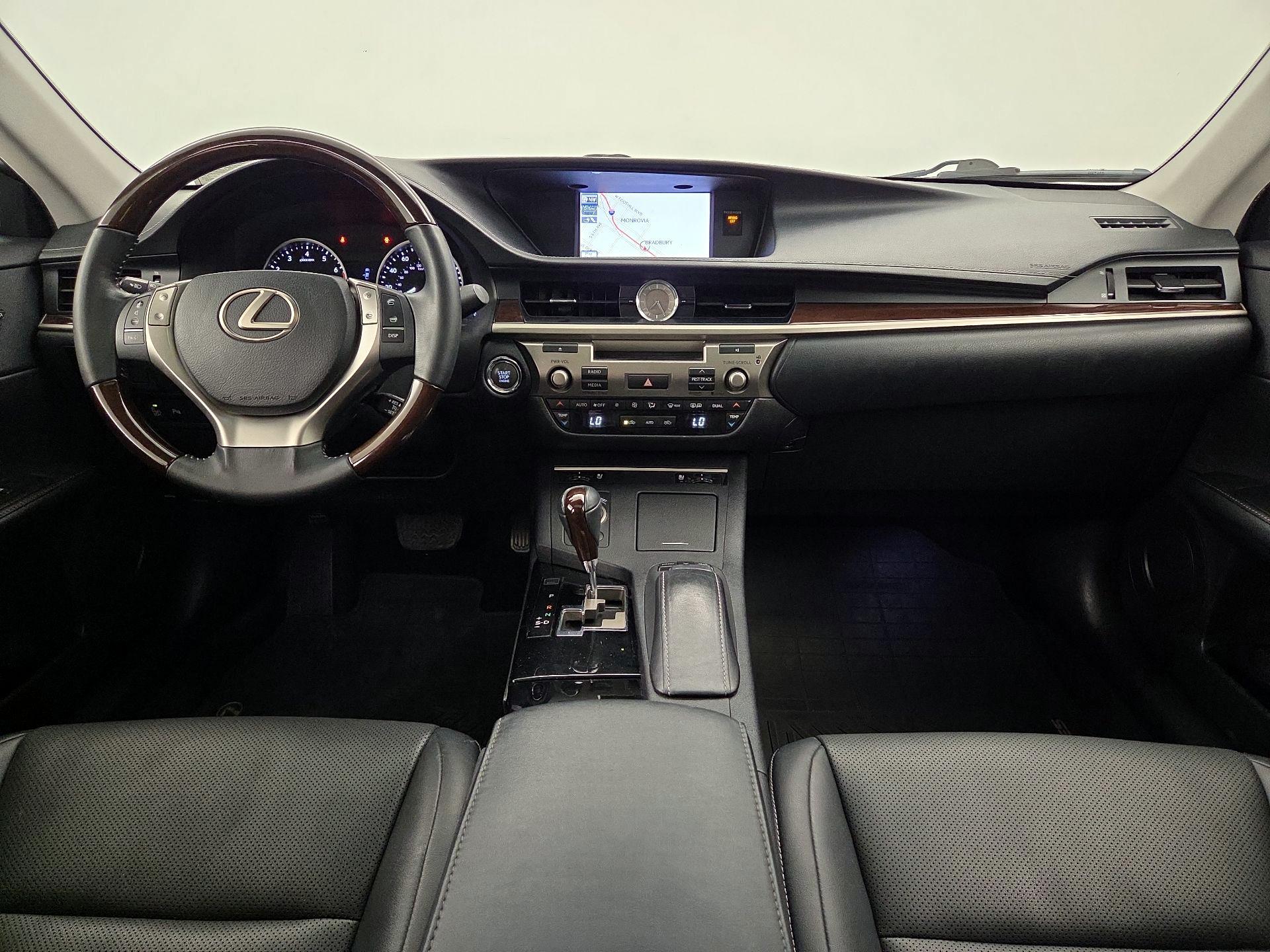Thumbnail: 2014 Lexus ES - 9