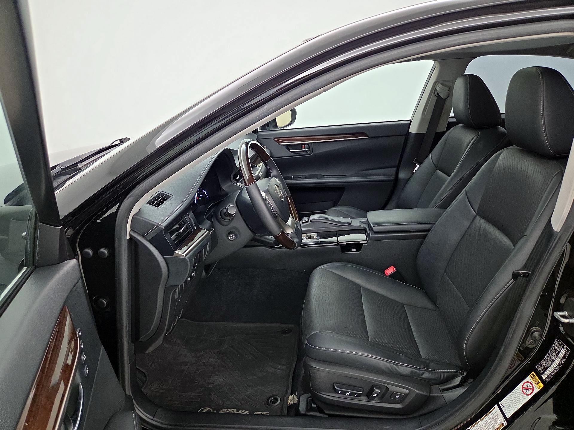 Thumbnail: 2014 Lexus ES - 11