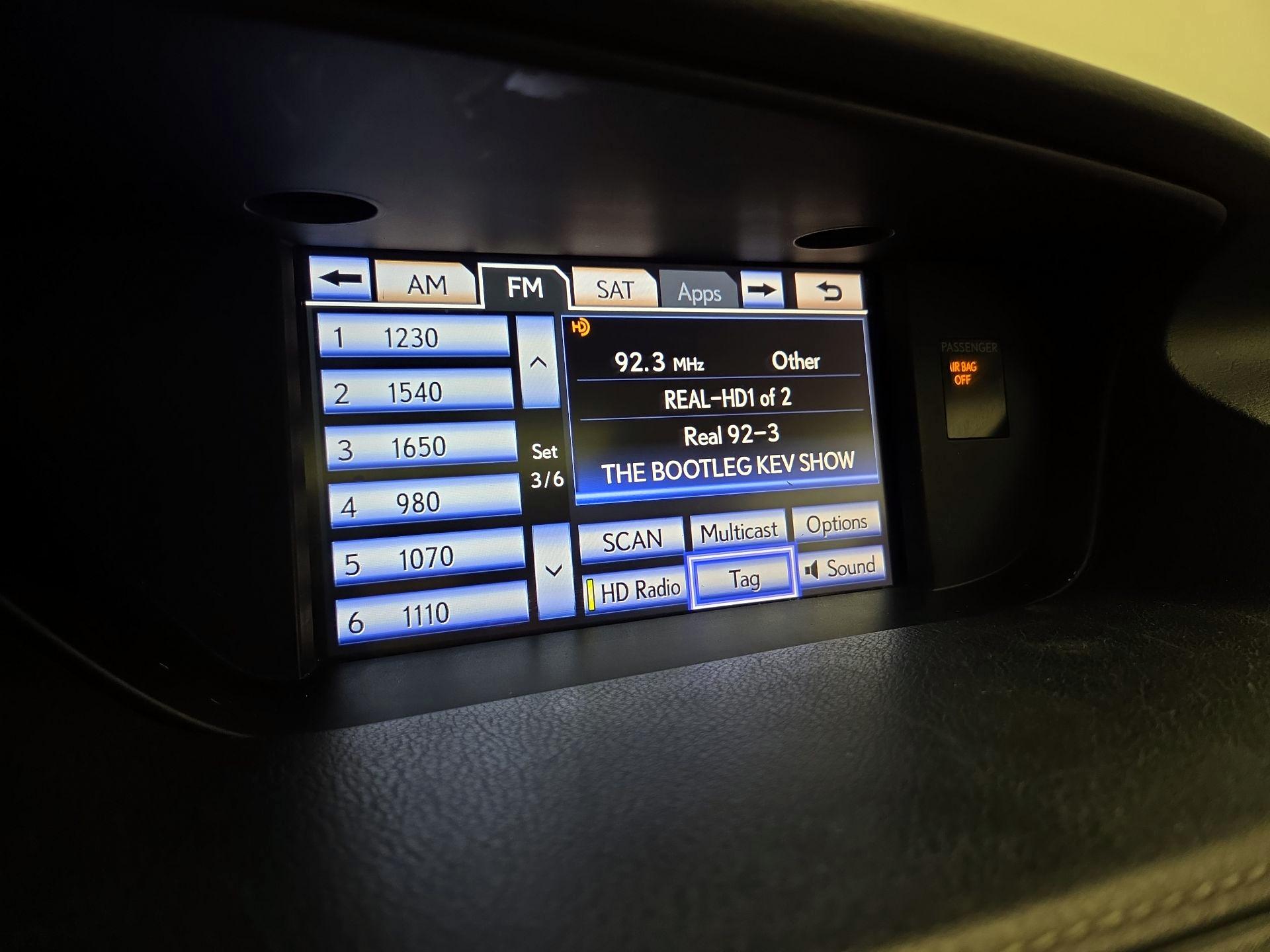 Thumbnail: 2014 Lexus ES - 16