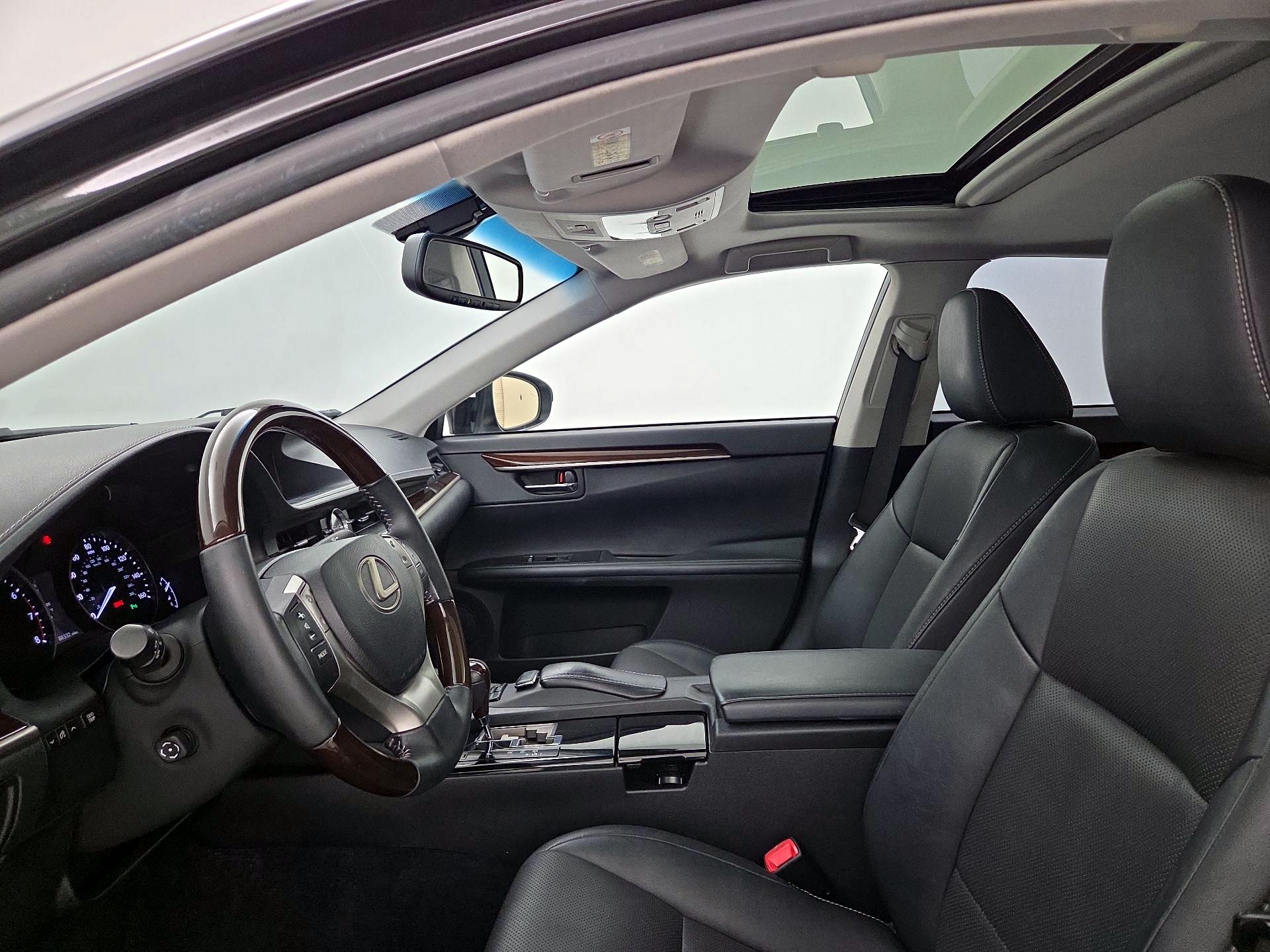 Thumbnail: 2014 Lexus ES - 20