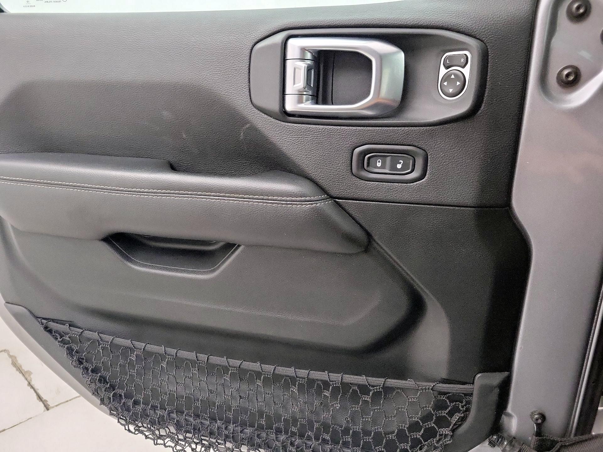 Thumbnail: 2020 Jeep Wrangler - 12