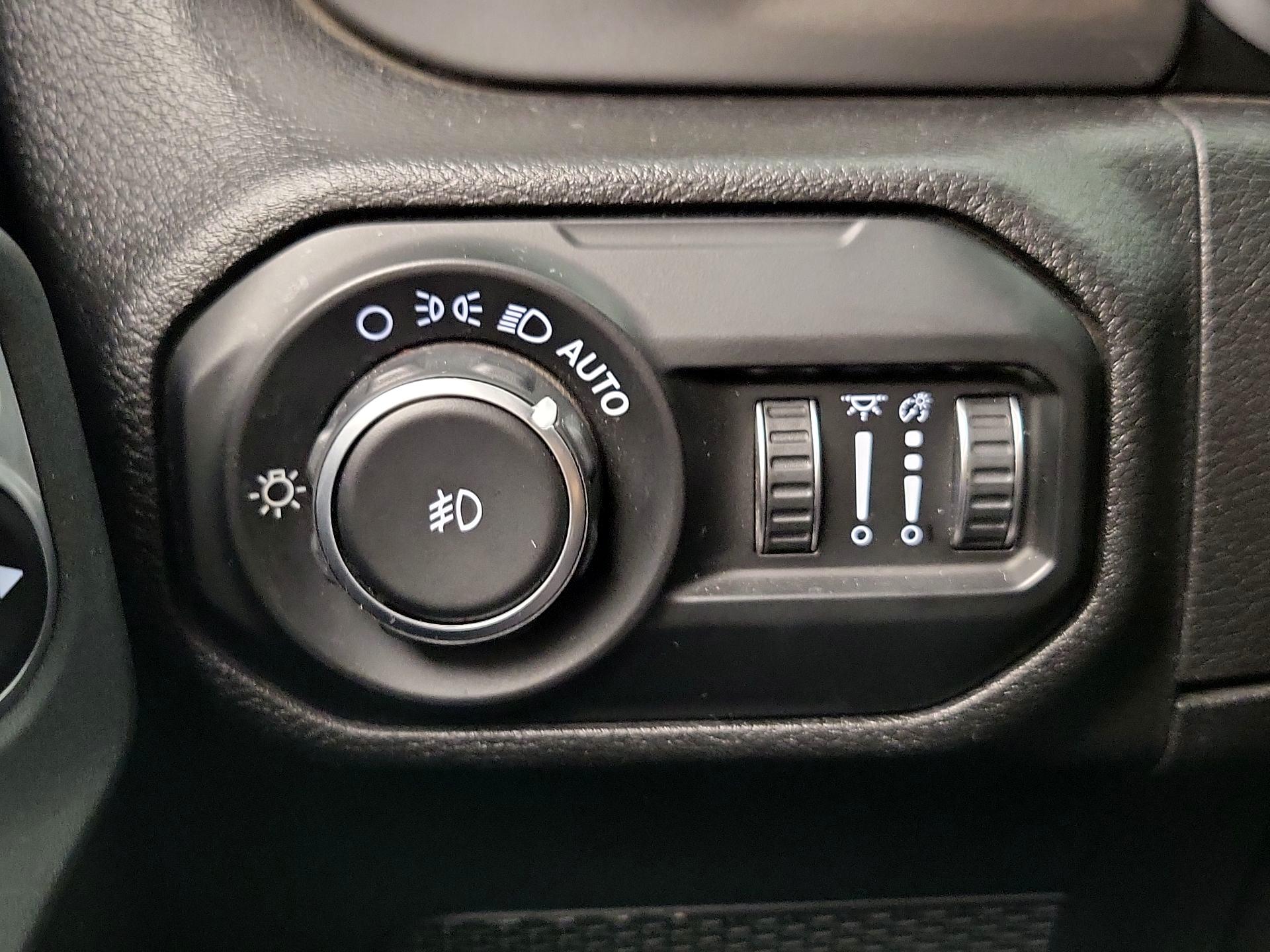 Thumbnail: 2020 Jeep Wrangler - 13