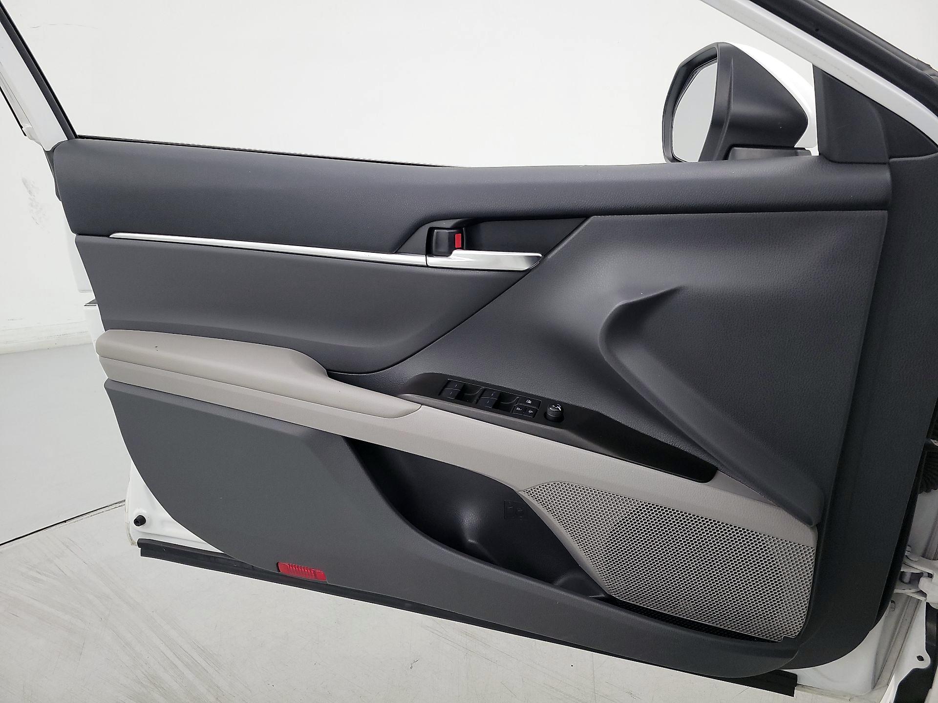 Thumbnail: 2023 Toyota Camry - 12