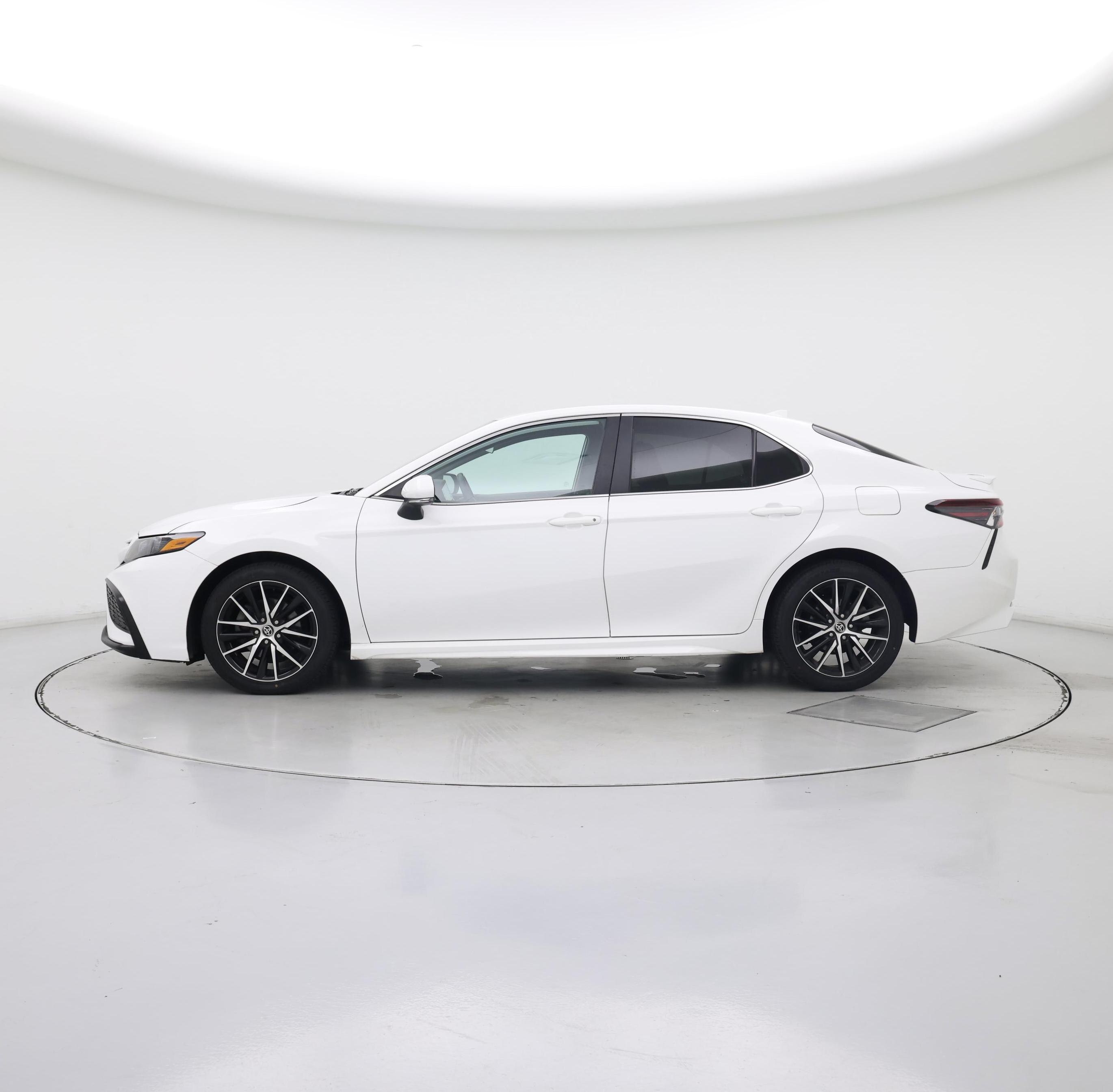 Thumbnail: 2023 Toyota Camry - 3