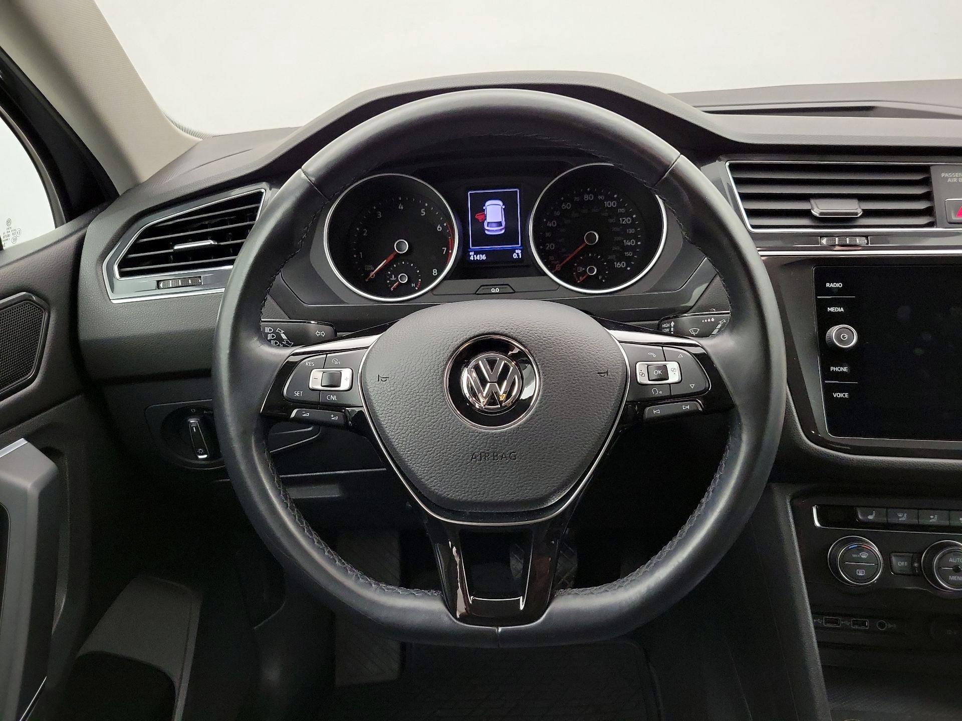 Thumbnail: 2018 Volkswagen Tiguan - 10