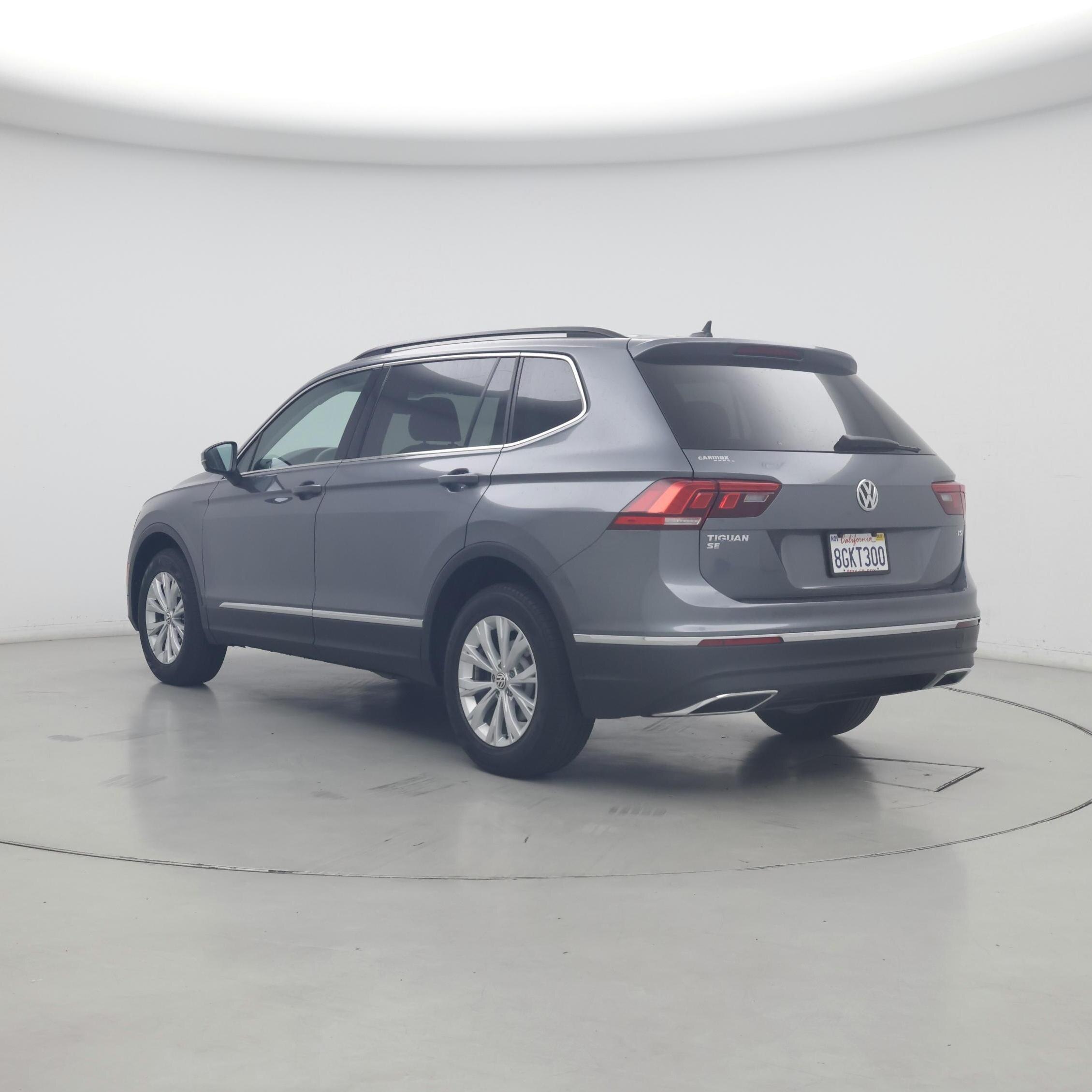 Thumbnail: 2018 Volkswagen Tiguan - 2