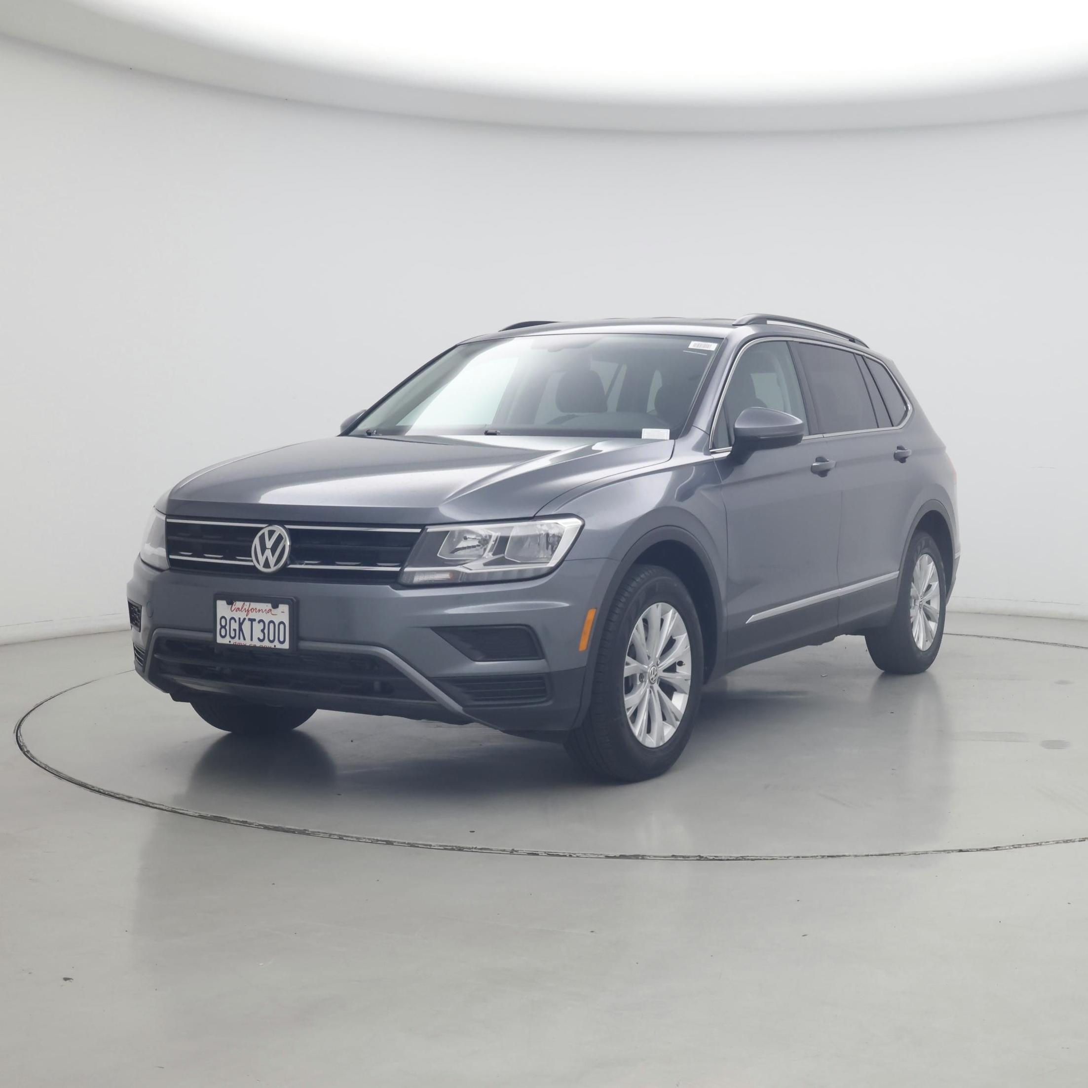 Thumbnail: 2018 Volkswagen Tiguan - 4