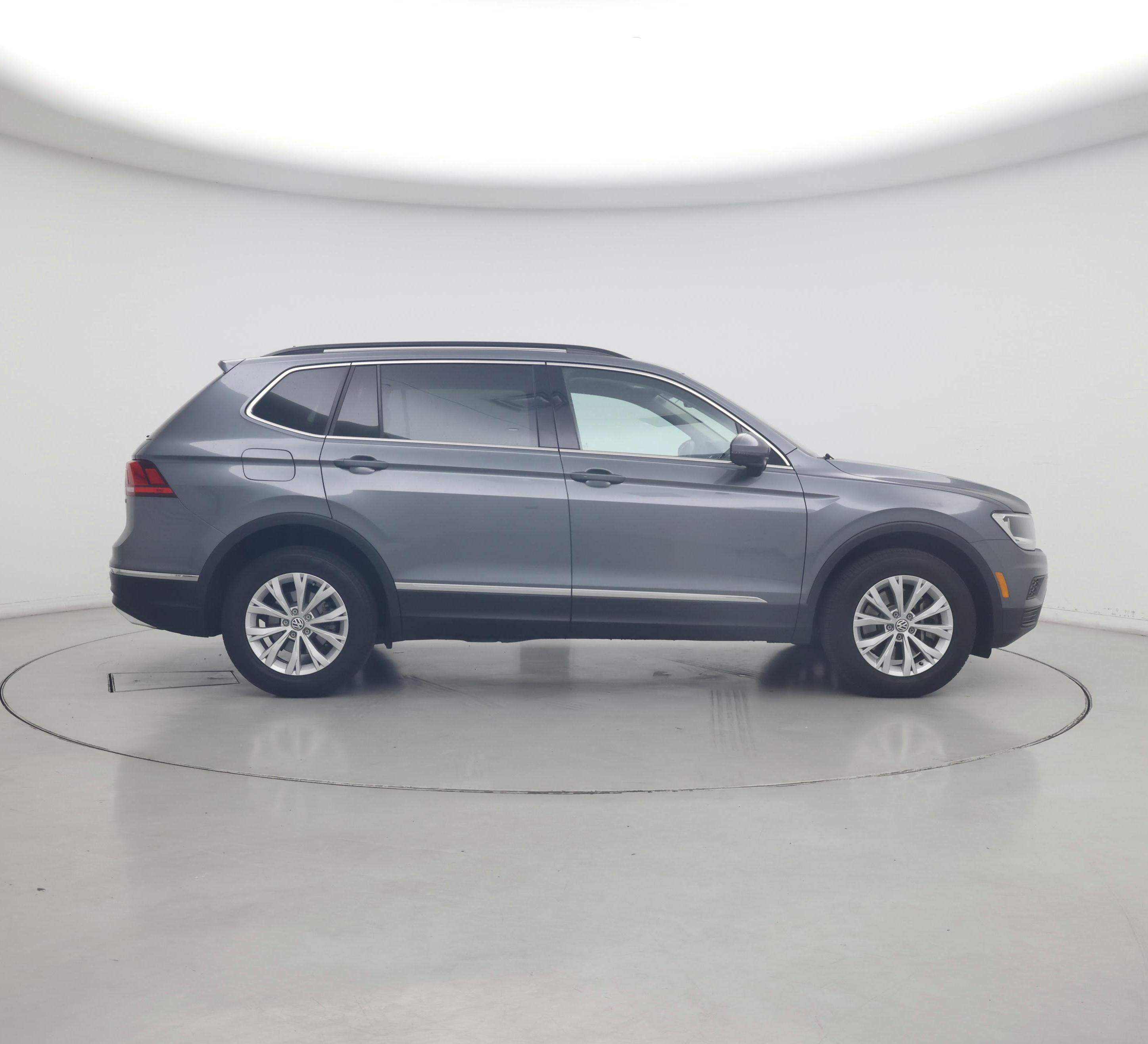 Thumbnail: 2018 Volkswagen Tiguan - 7