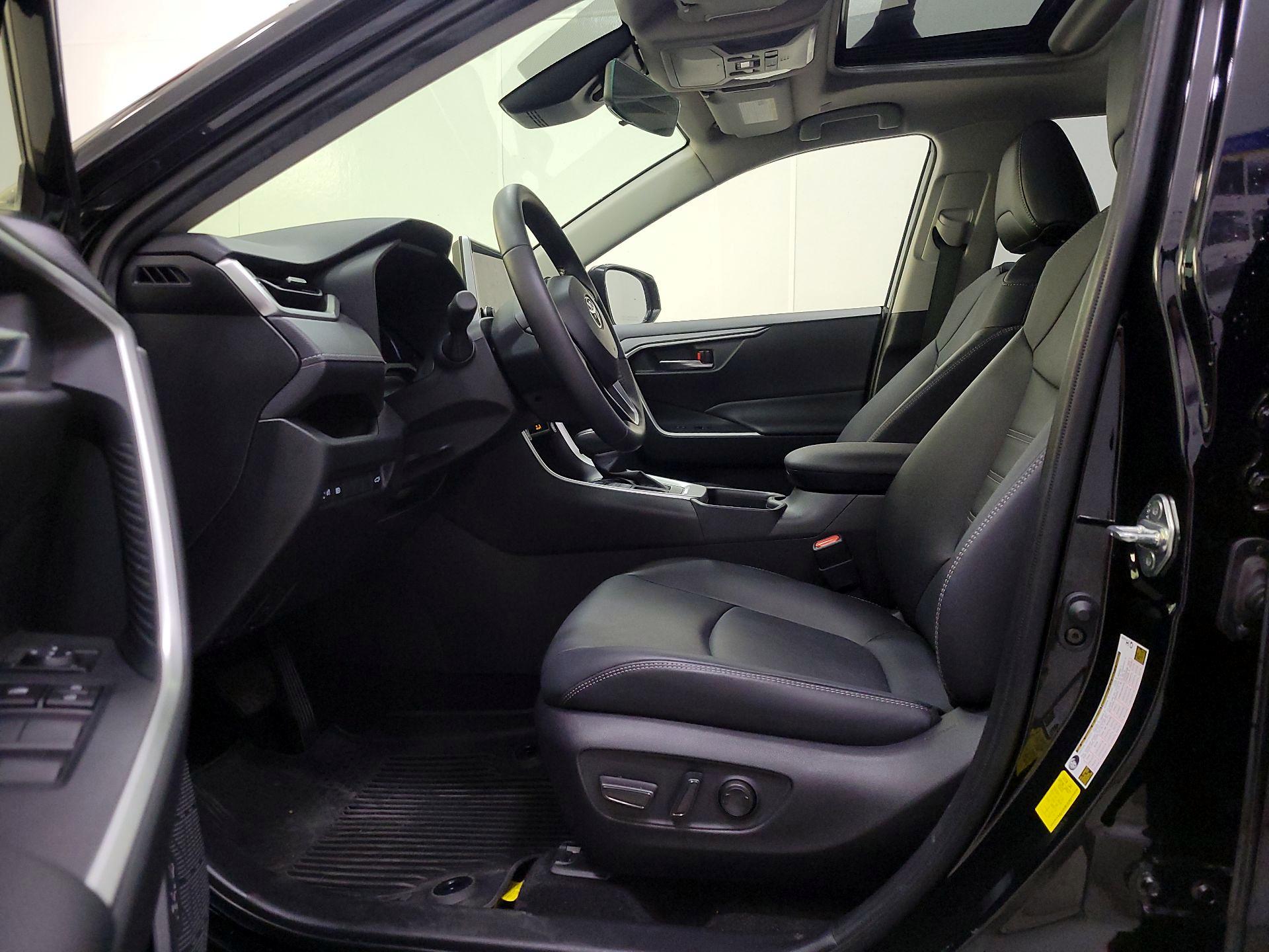 Thumbnail: 2023 Toyota RAV4 - 11