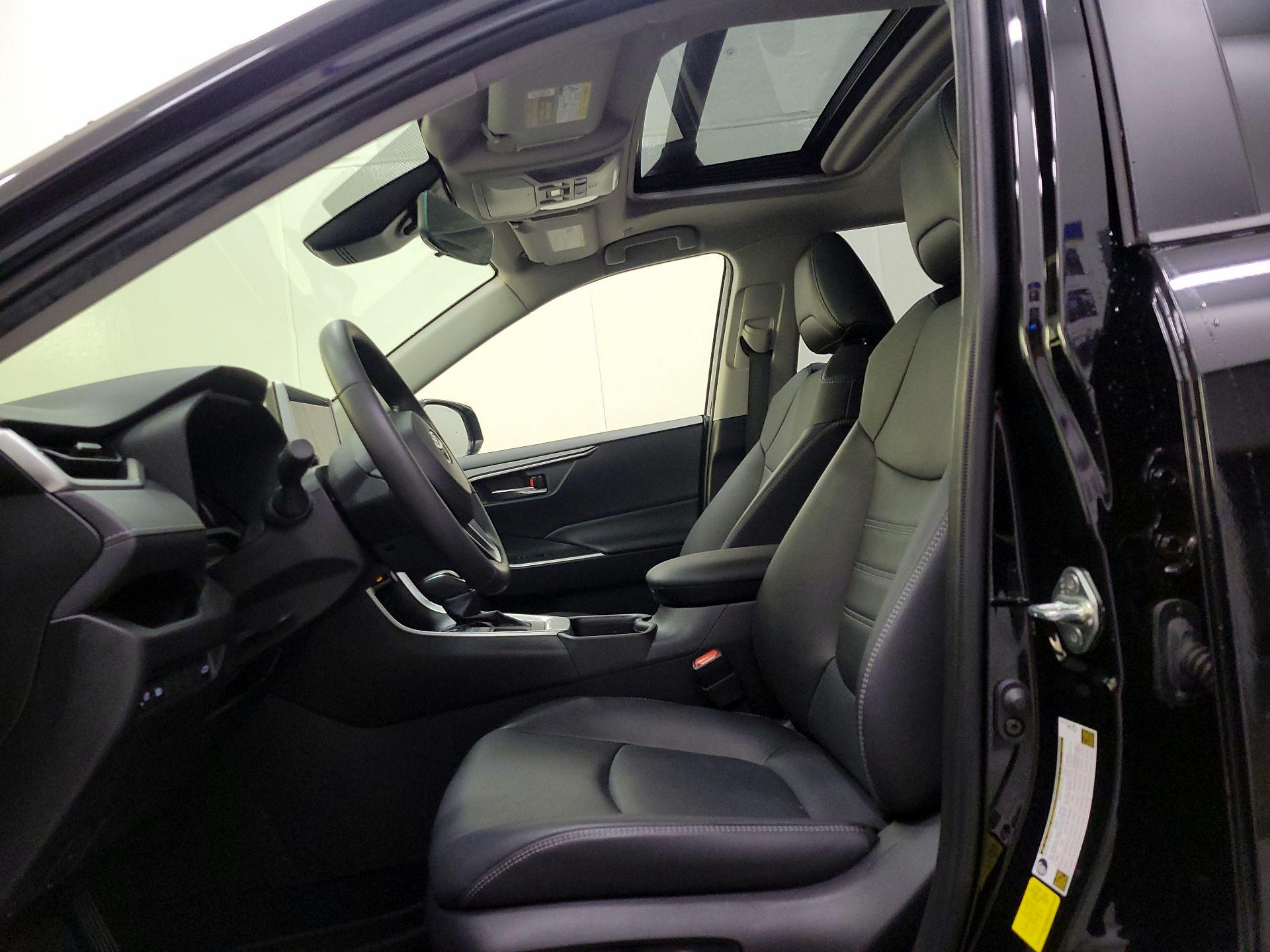 Thumbnail: 2023 Toyota RAV4 - 19