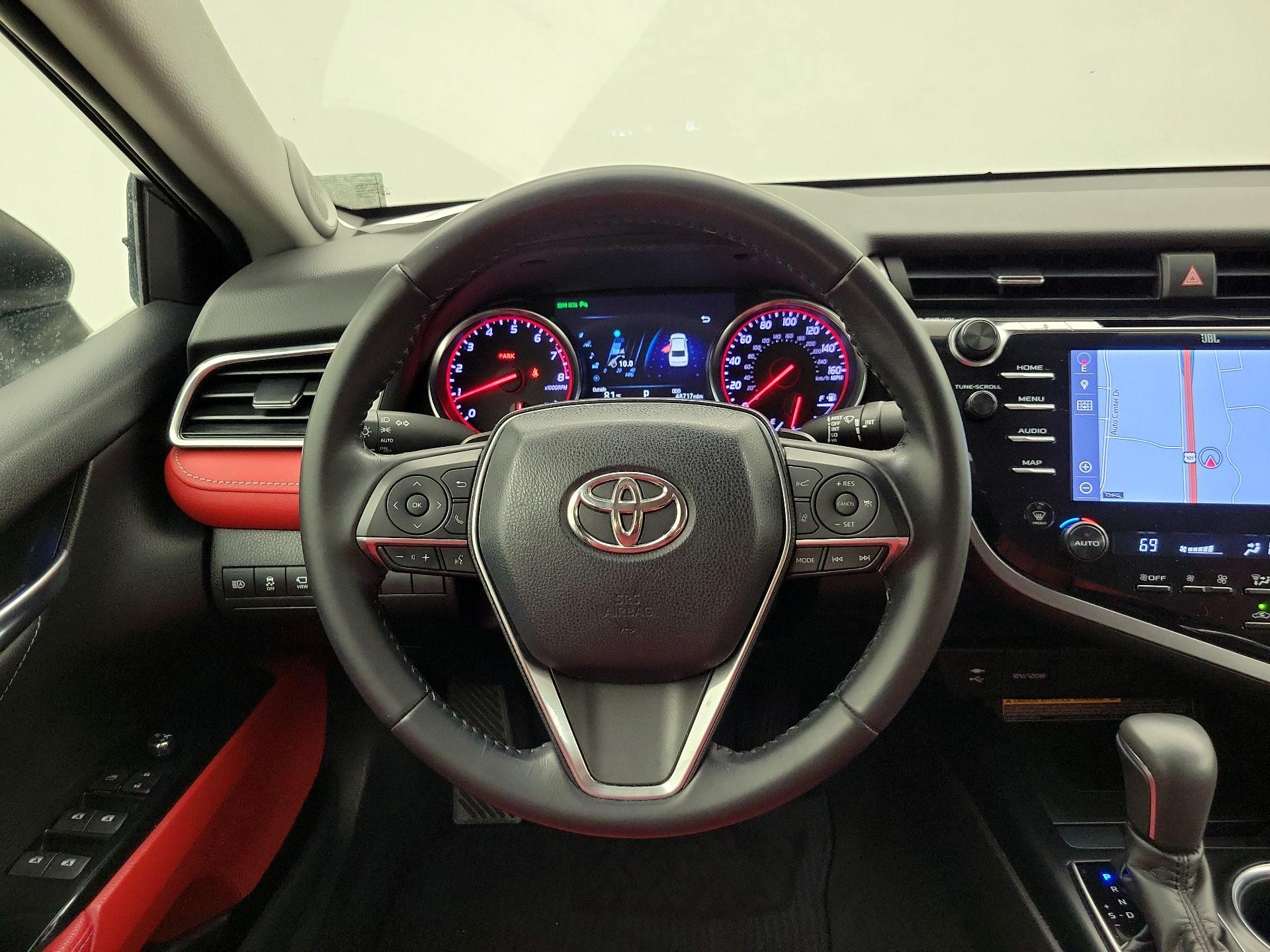 Thumbnail: 2018 Toyota Camry - 10