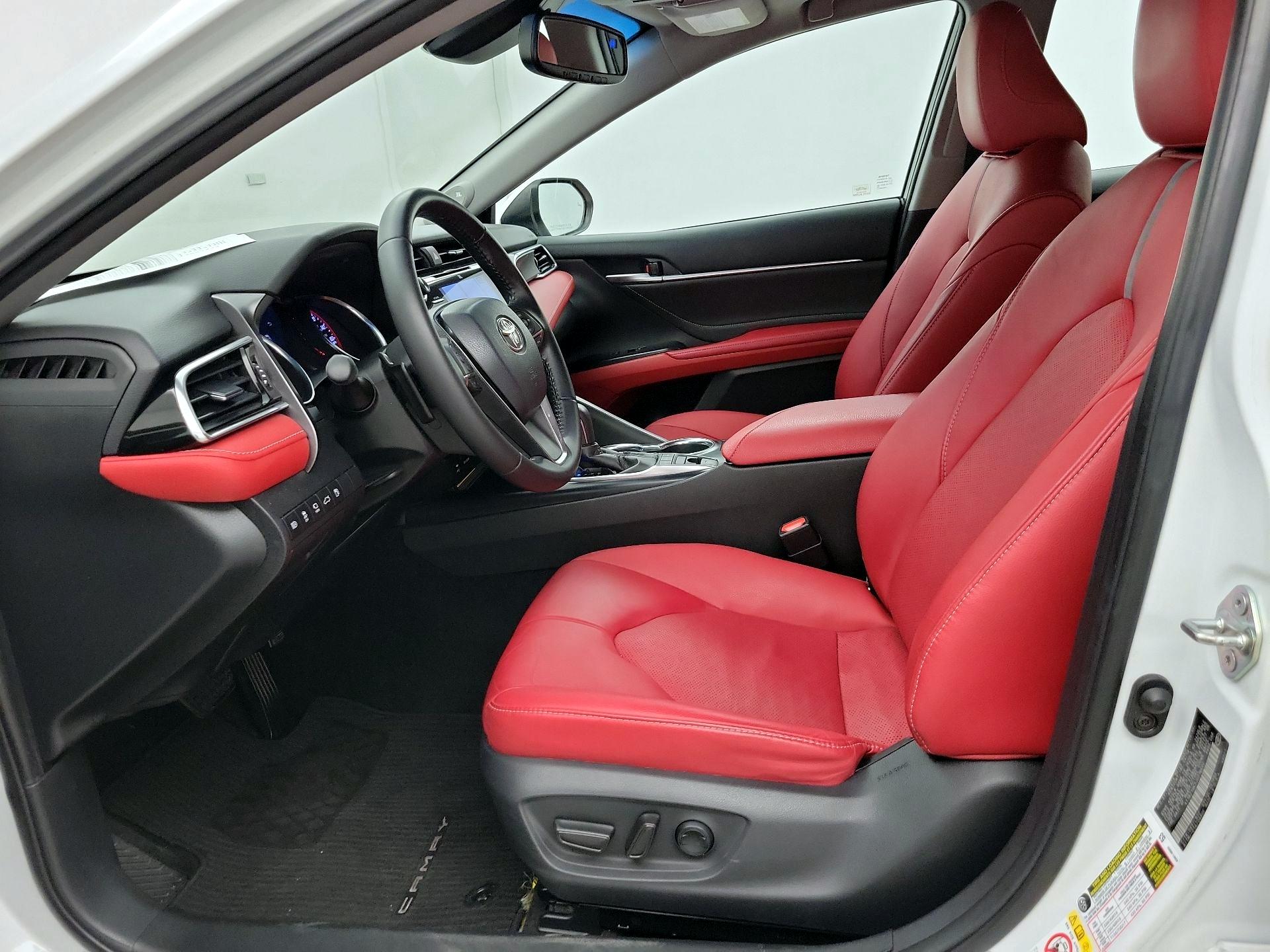 Thumbnail: 2018 Toyota Camry - 11