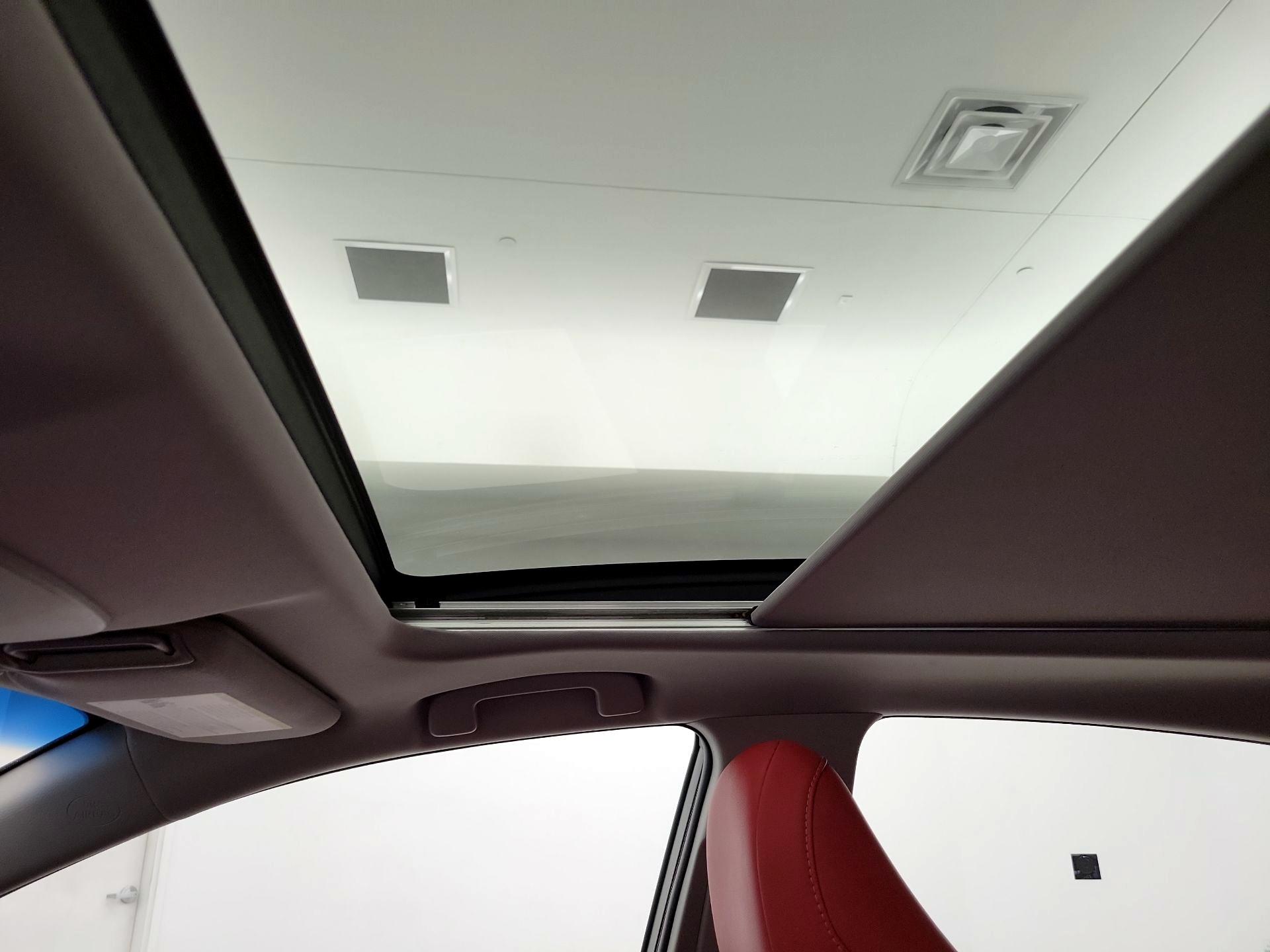 Thumbnail: 2018 Toyota Camry - 20