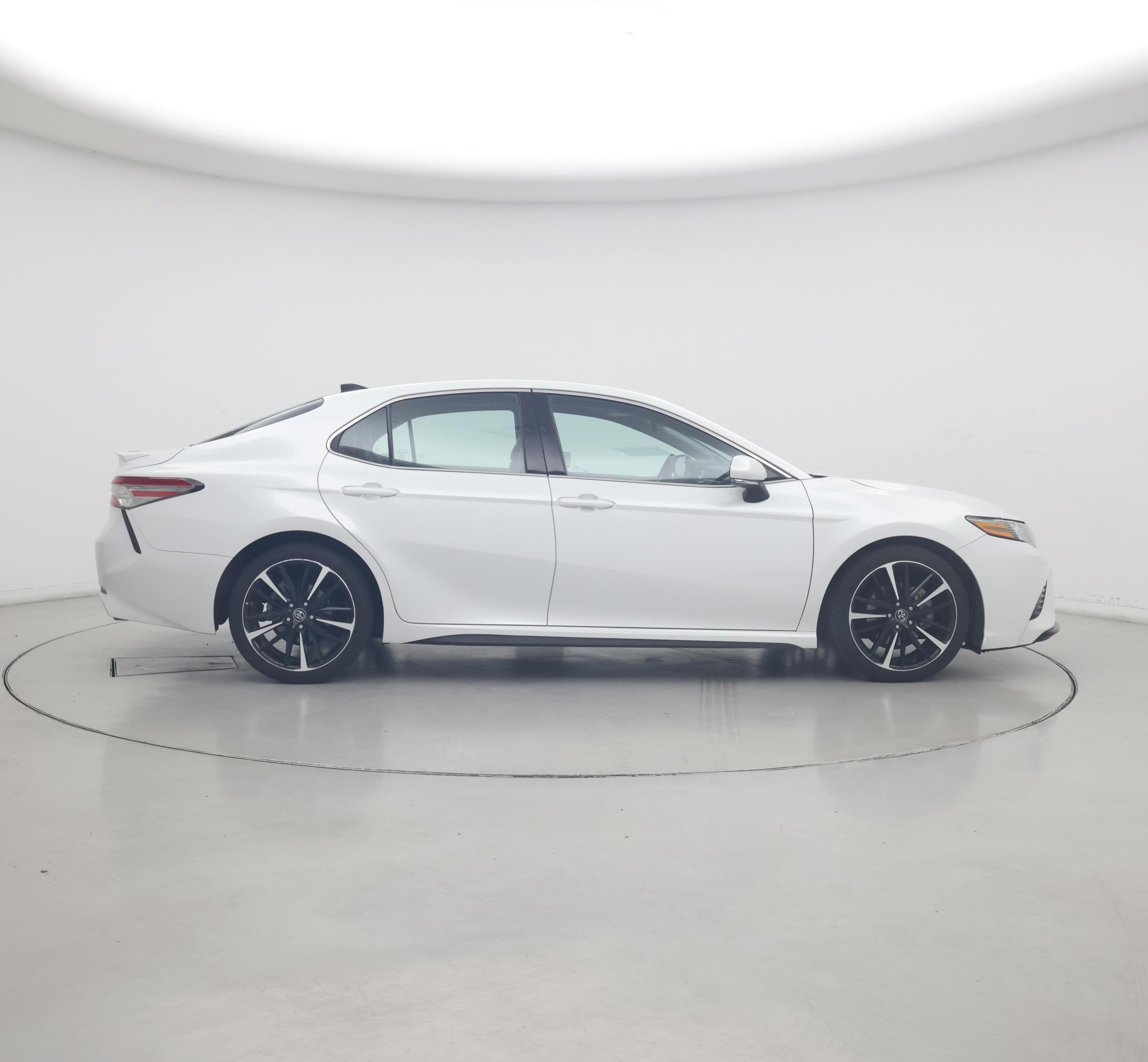 Thumbnail: 2018 Toyota Camry - 7