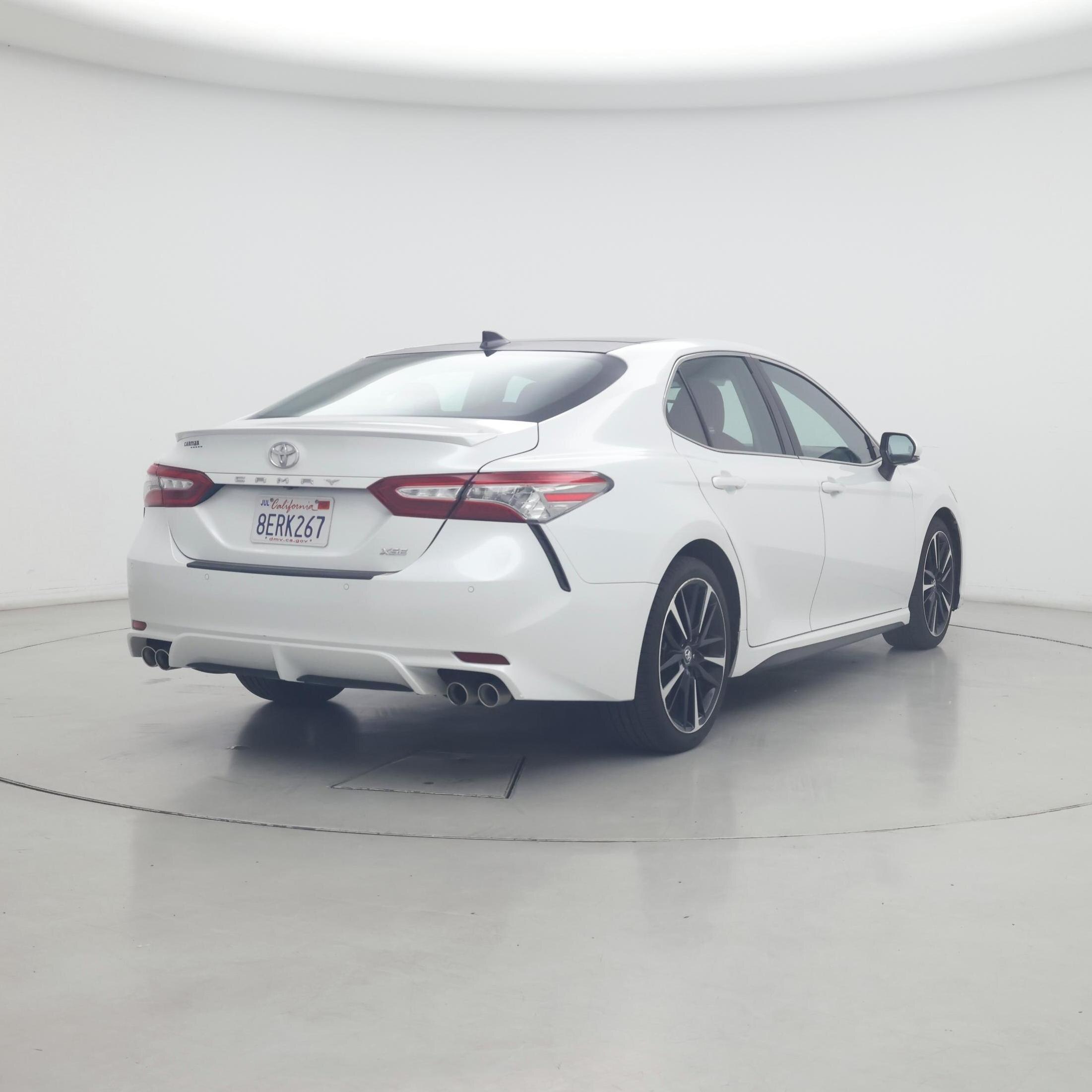Thumbnail: 2018 Toyota Camry - 8