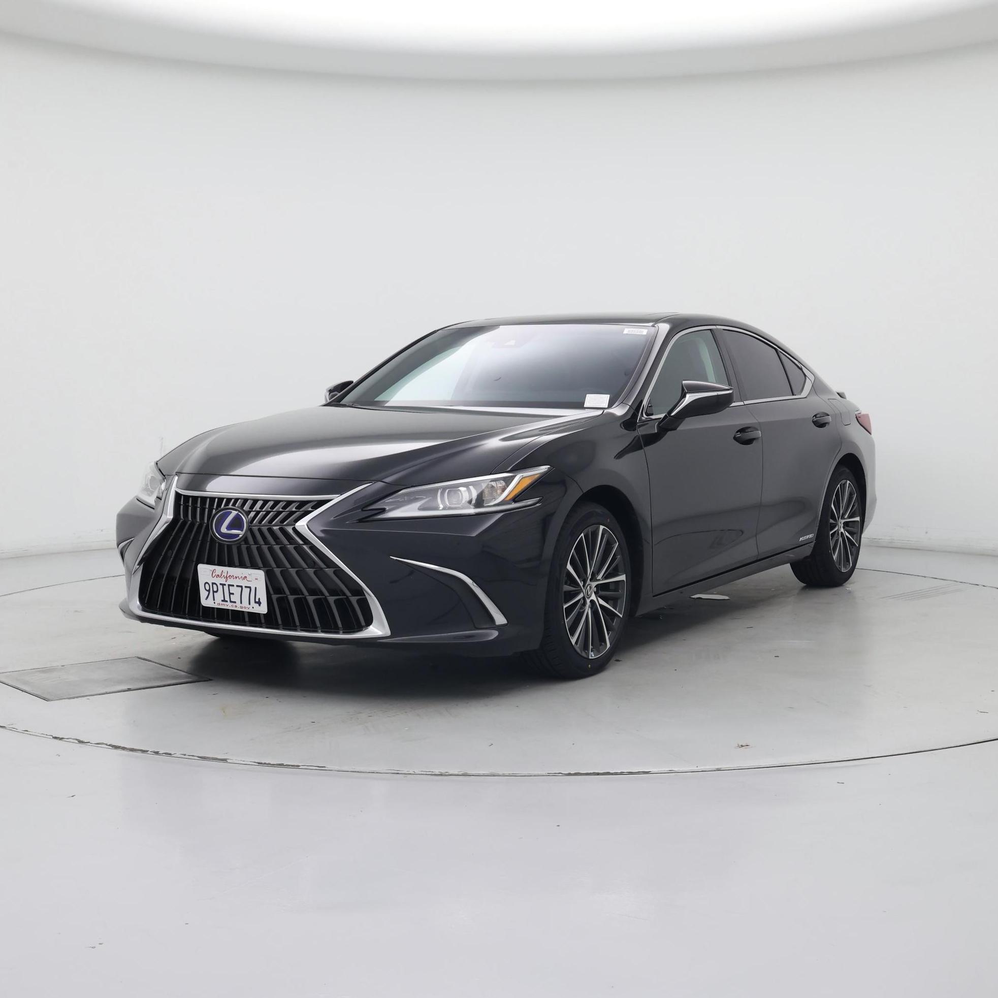 Thumbnail: 2022 Lexus ES - 4