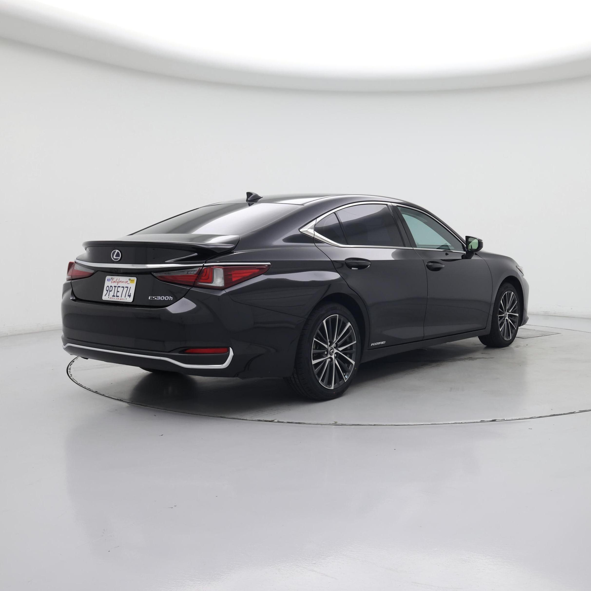 Thumbnail: 2022 Lexus ES - 8