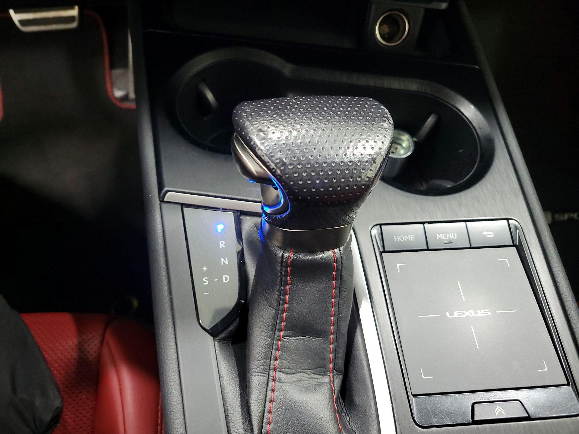 Thumbnail: 2020 Lexus UX - 17