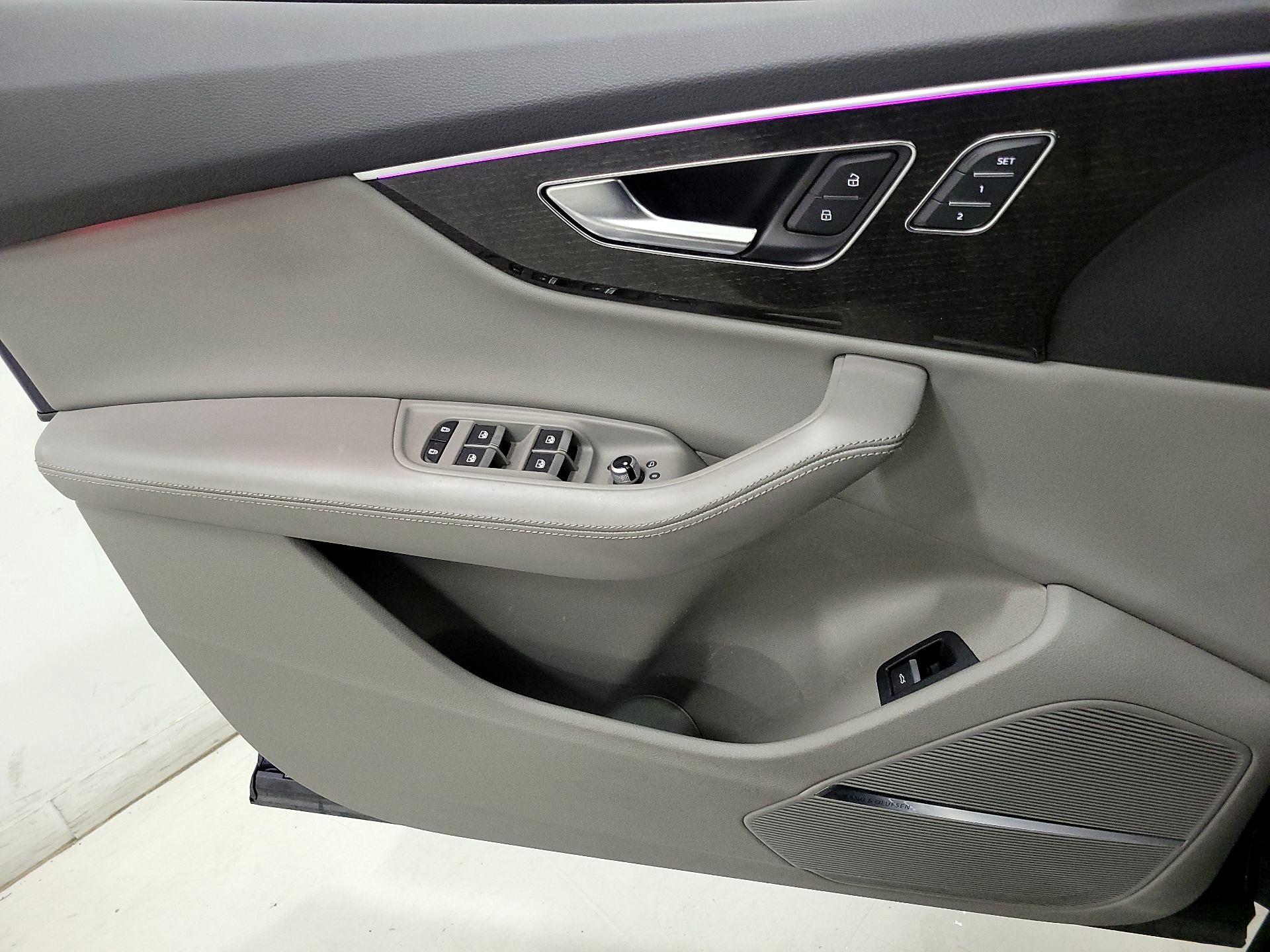 Thumbnail: 2022 Audi Q7 - 12