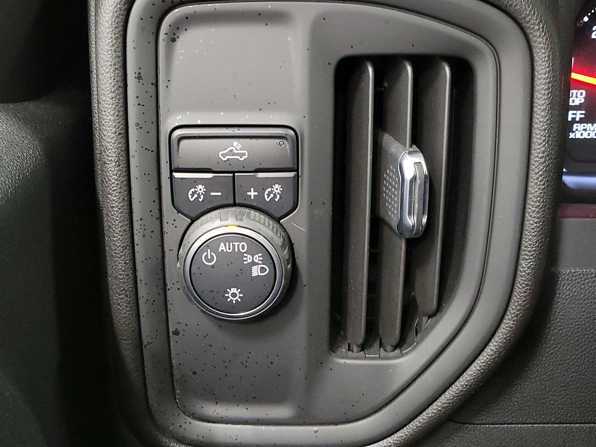Thumbnail: 2022 Chevrolet Silverado 1500 - 13