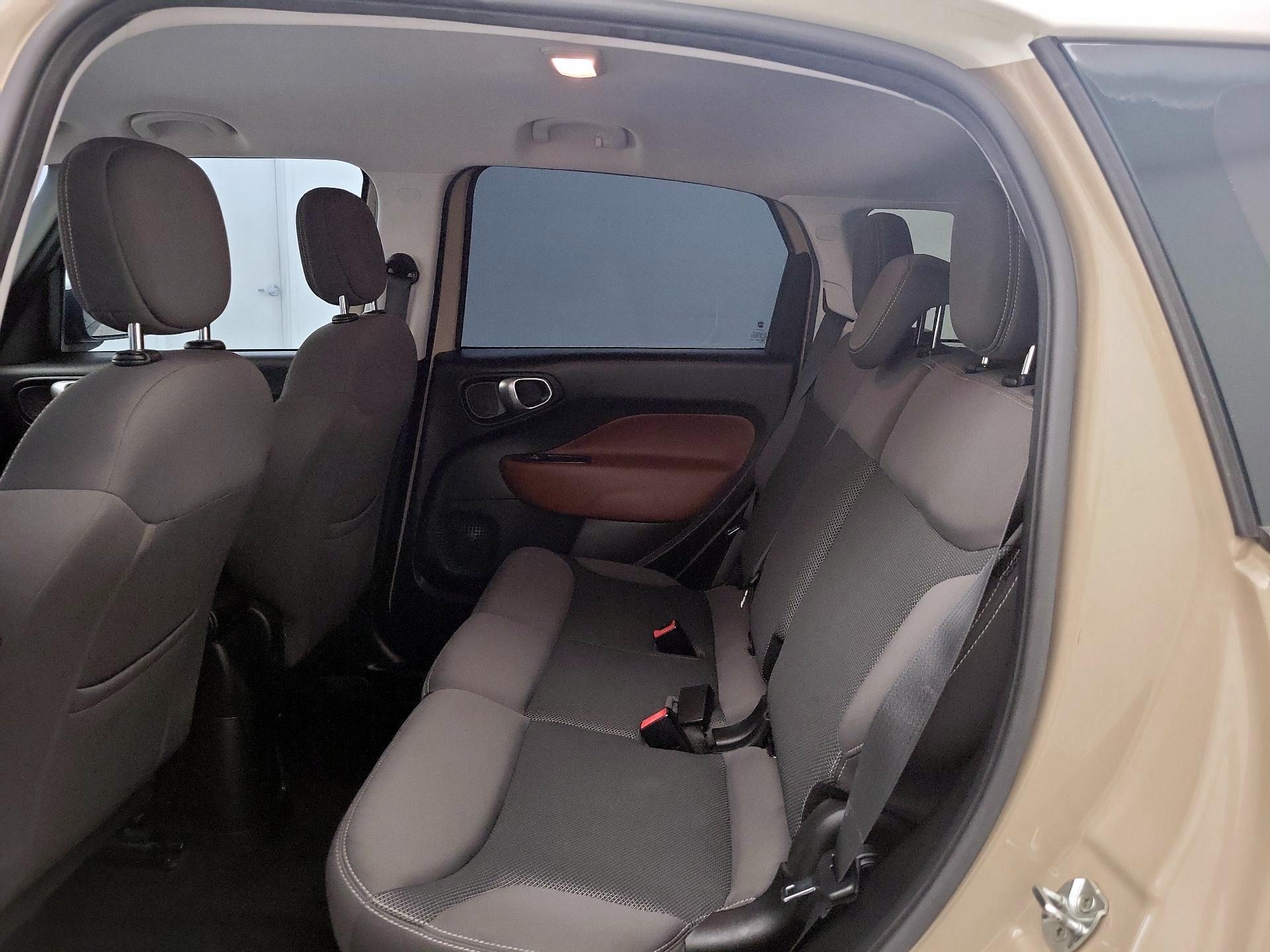 Thumbnail: 2016 Fiat 500L - 19