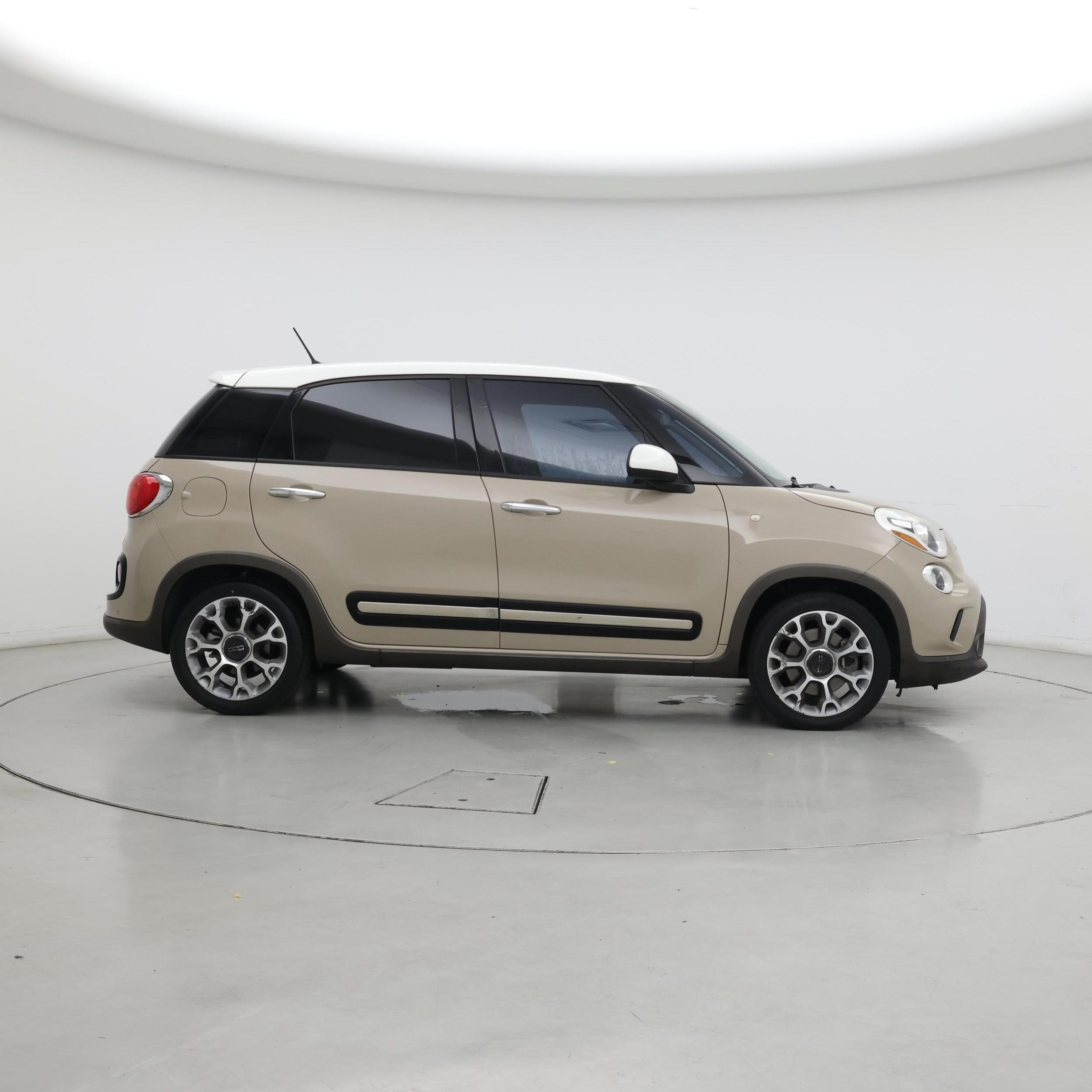 Thumbnail: 2016 Fiat 500L - 7