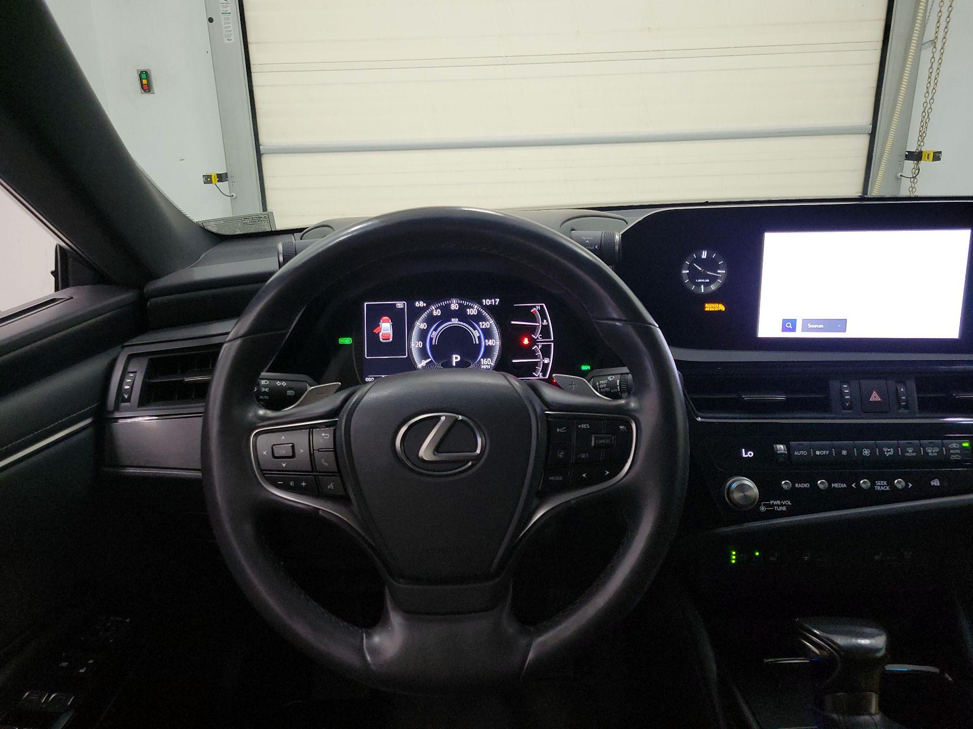 Thumbnail: 2023 Lexus ES - 10