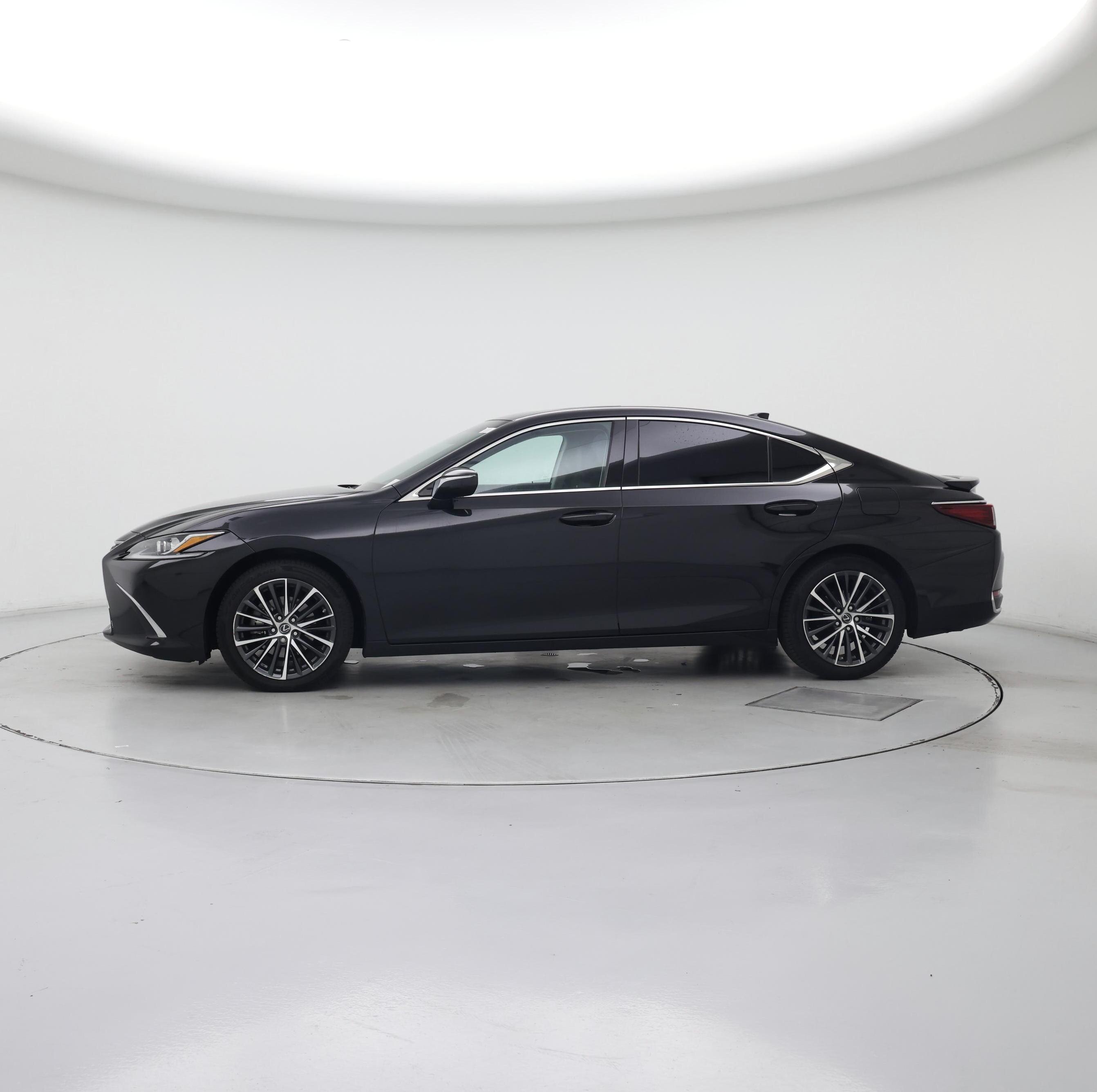 Thumbnail: 2023 Lexus ES - 3