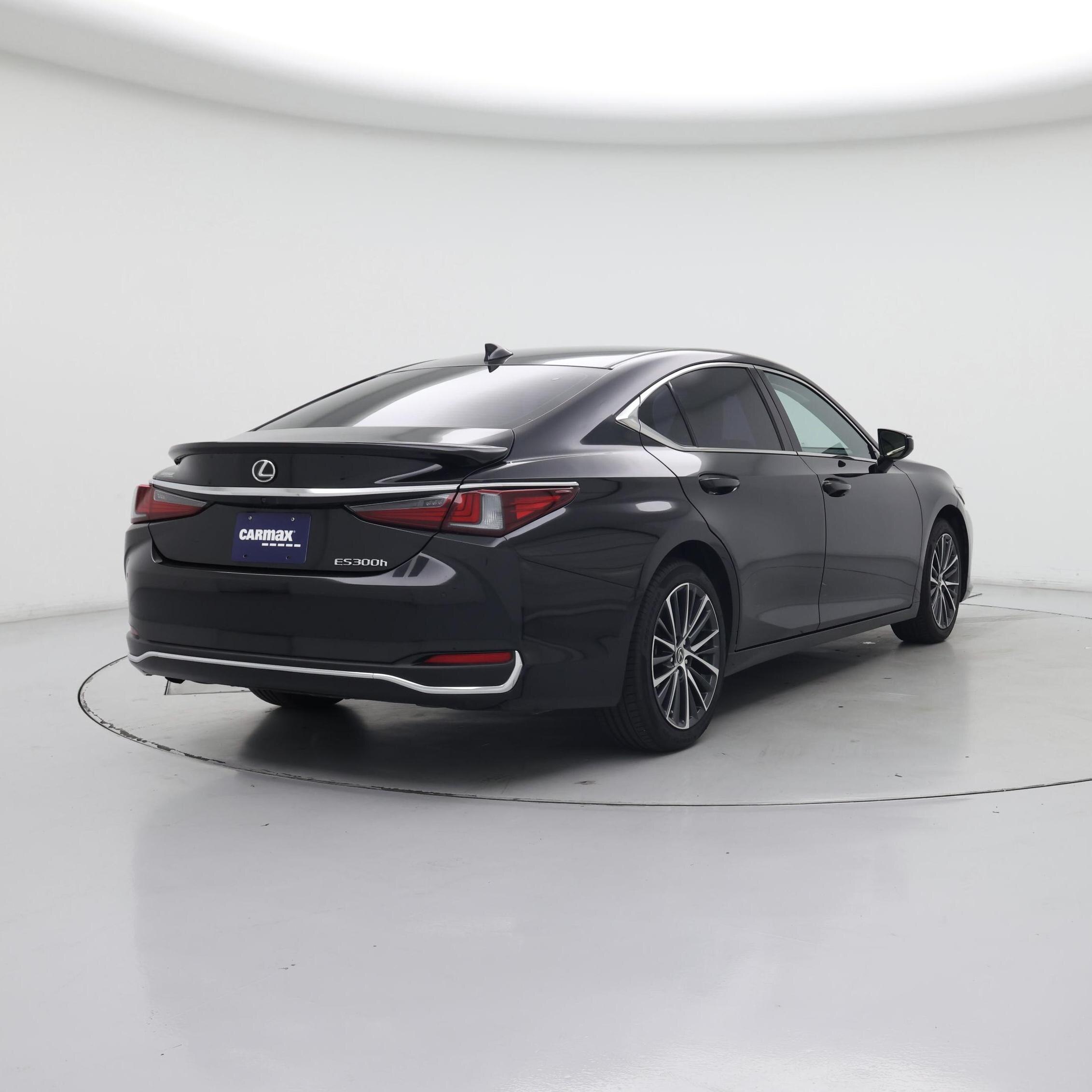 Thumbnail: 2023 Lexus ES - 8