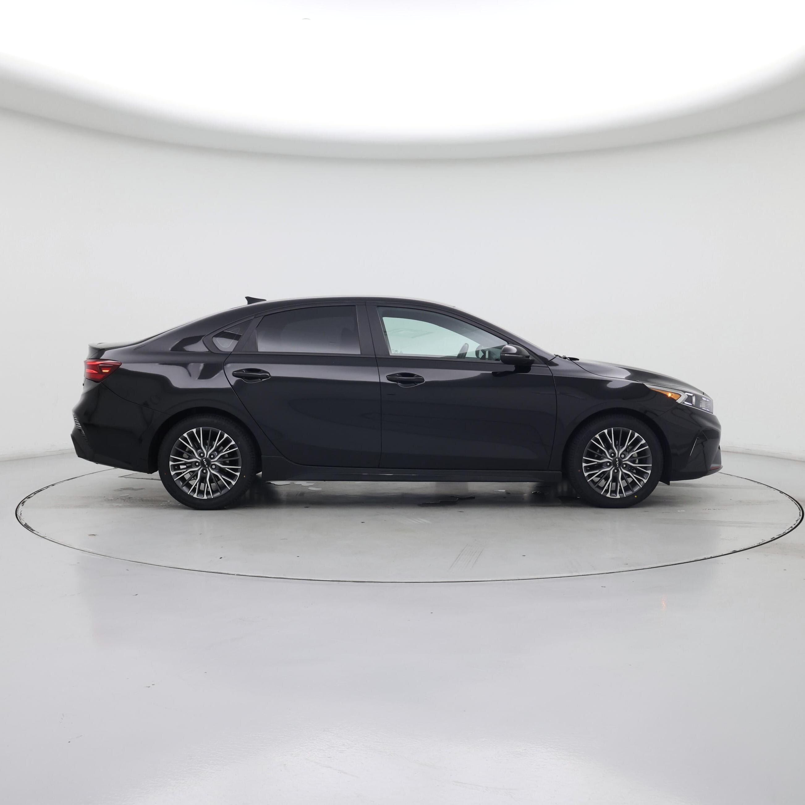 Thumbnail: 2024 Kia Forte - 7