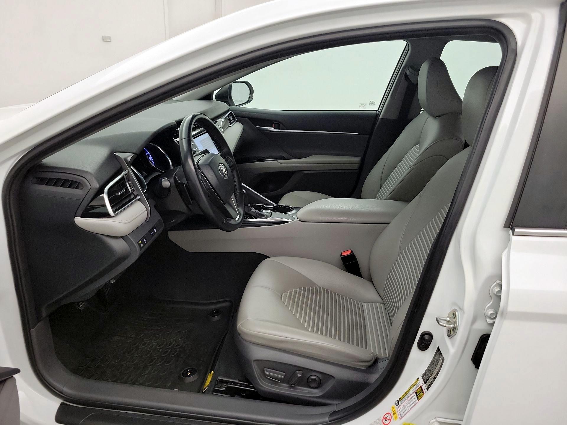 Thumbnail: 2018 Toyota Camry - 11